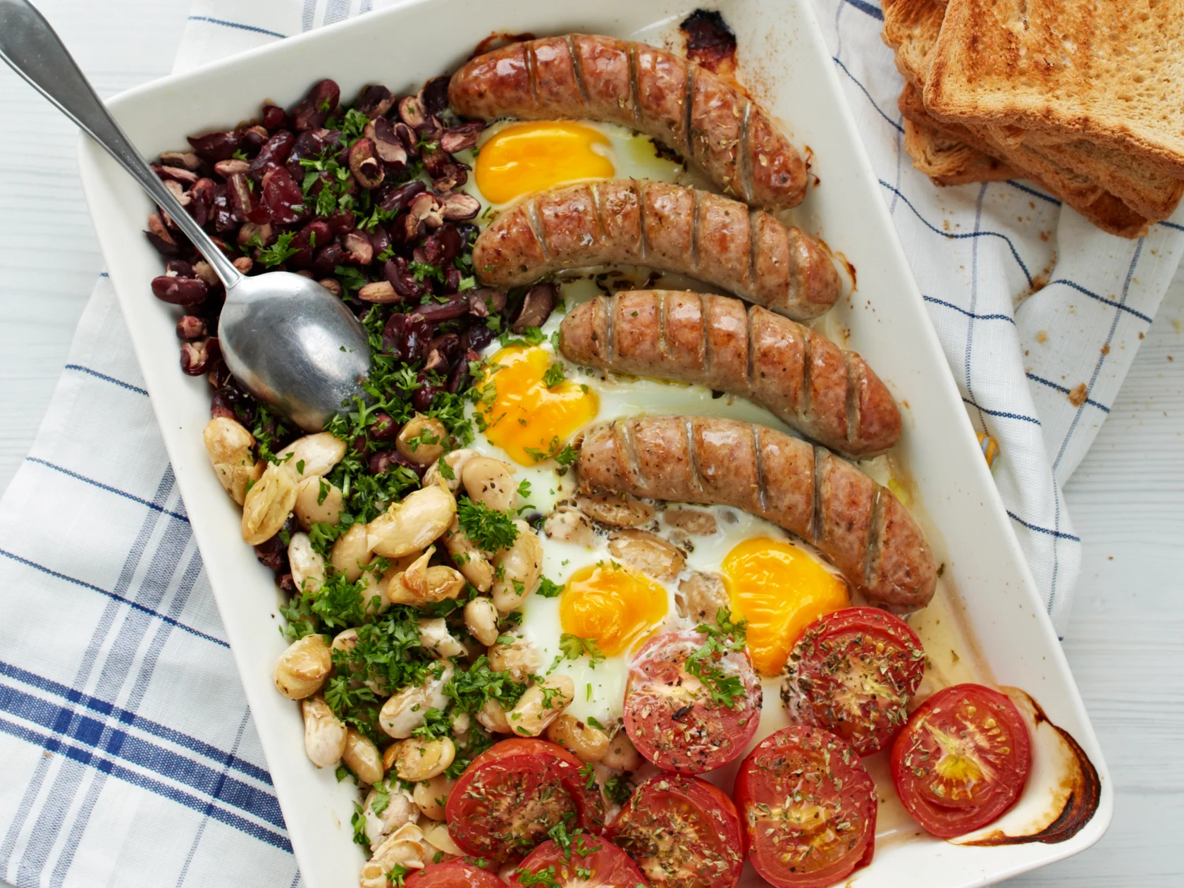 Brittiläinen aamiaisvuoka