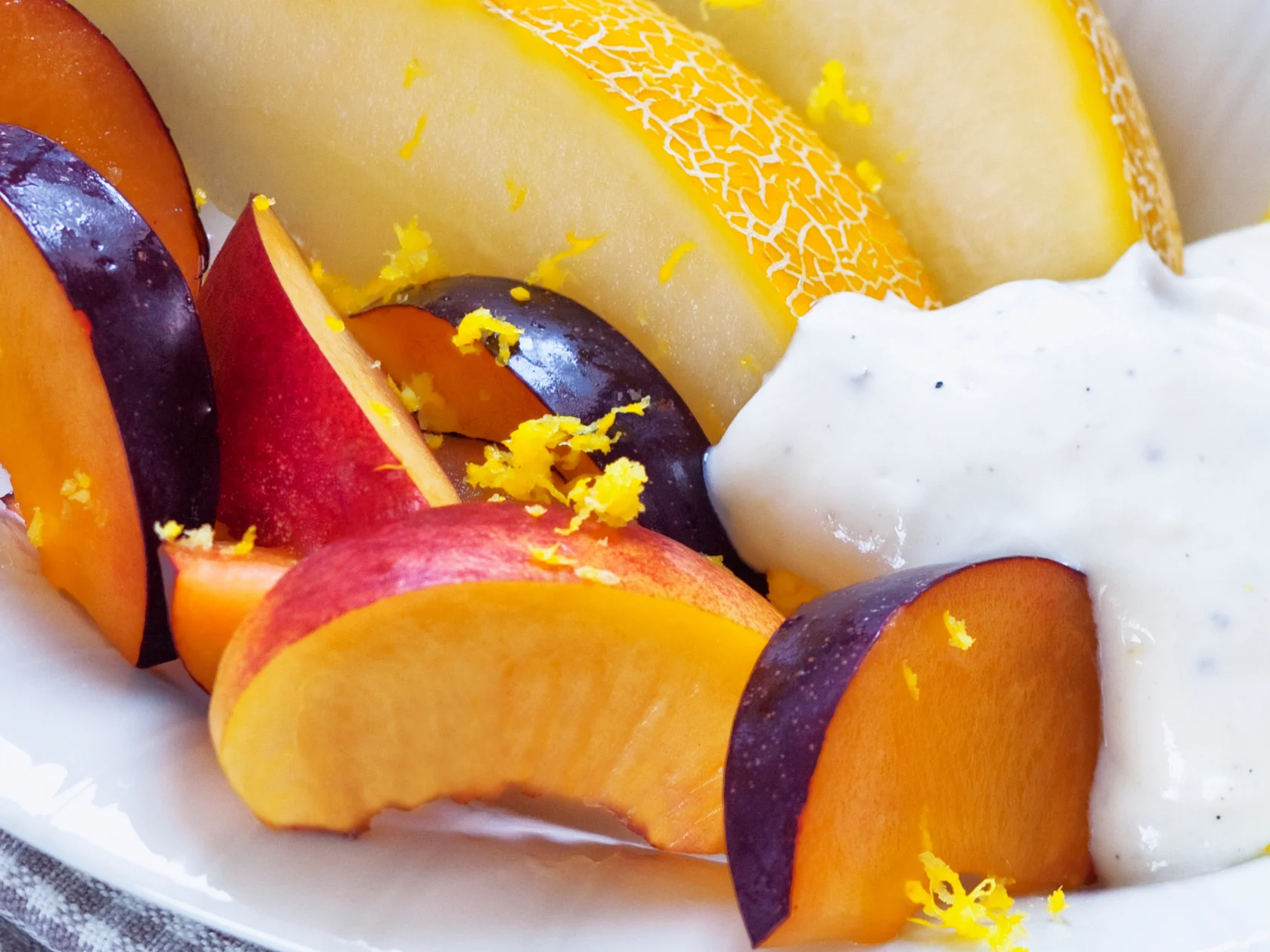 Sitruuna-jogurttikastike