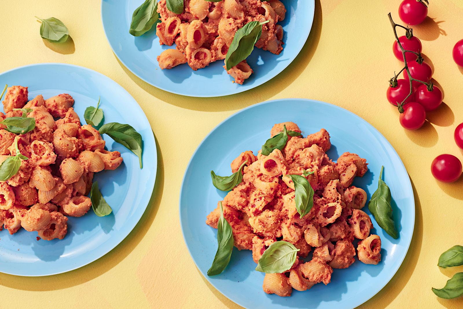 Tomaattinen cashew-tofupasta