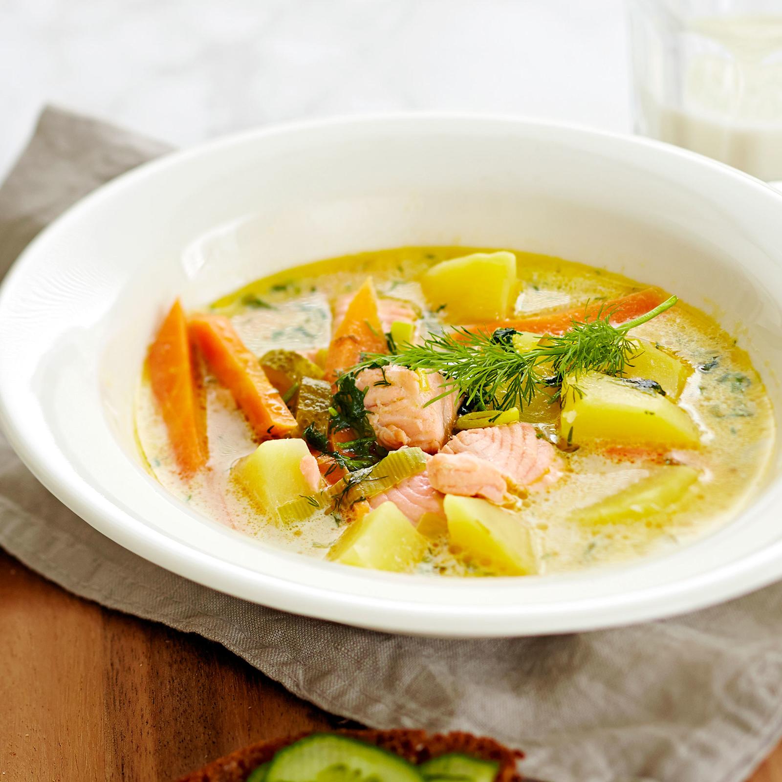 Lohi-piparjuurikeitto