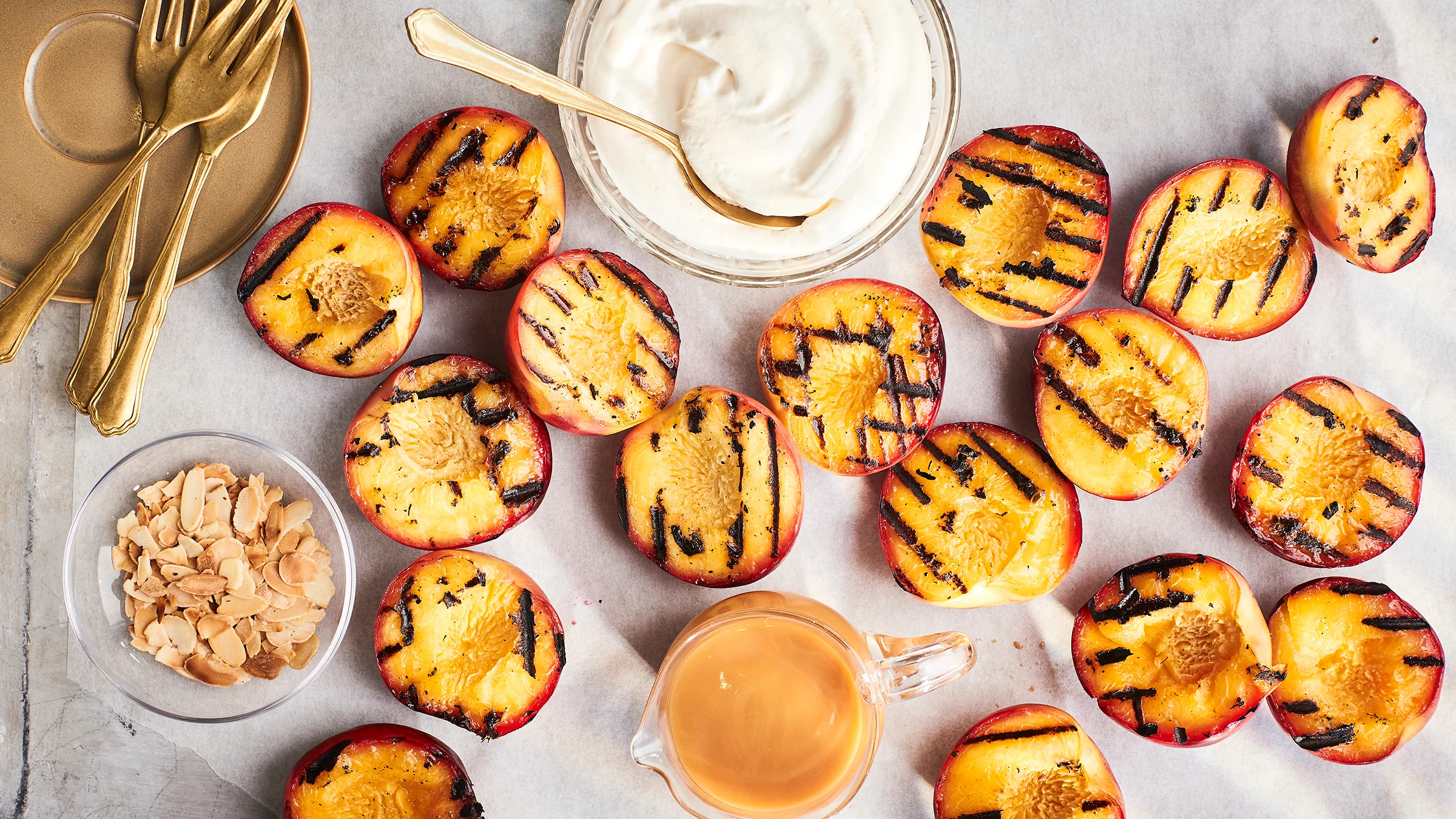 Grillatut nektariinit