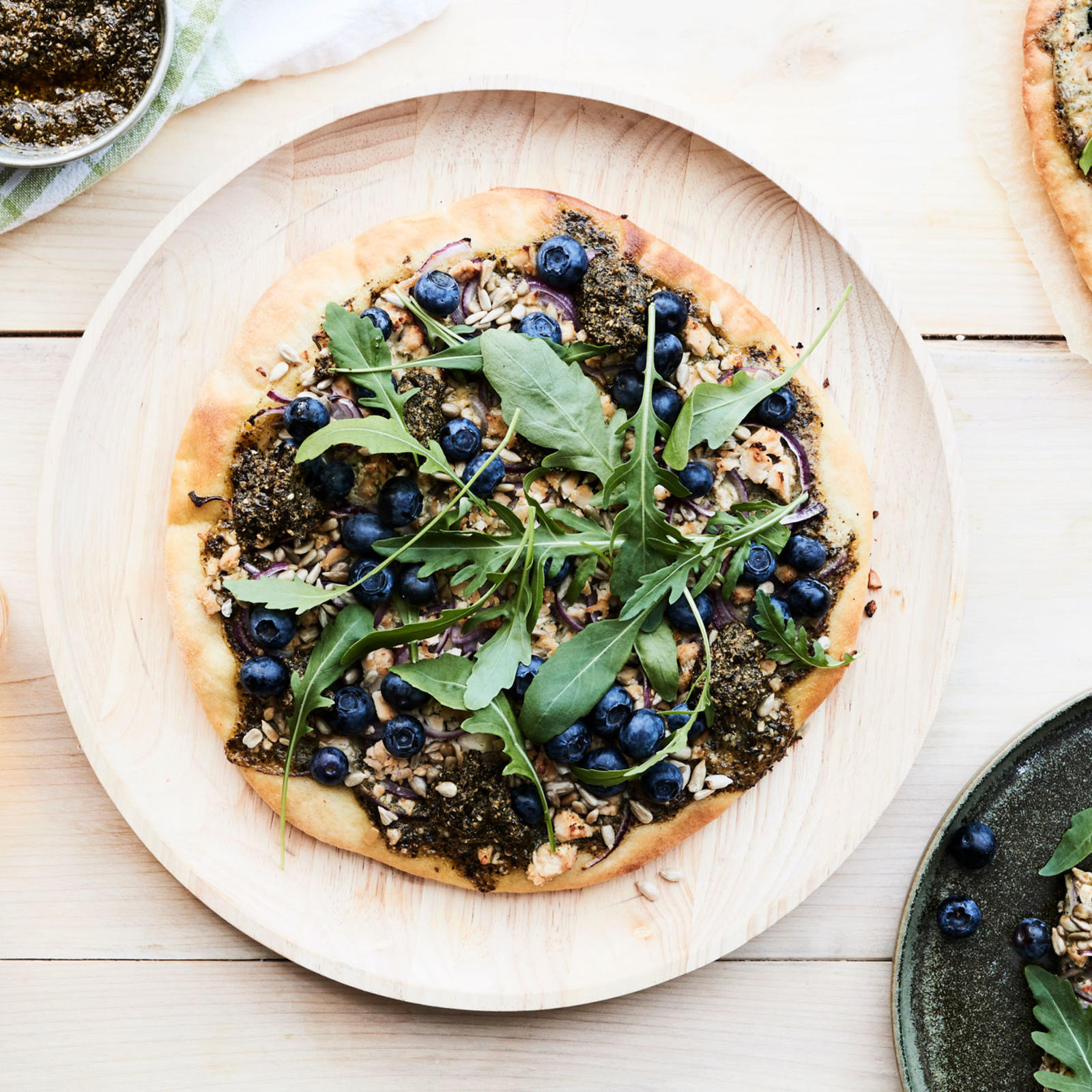 Kuusenkerkkäpestopizza