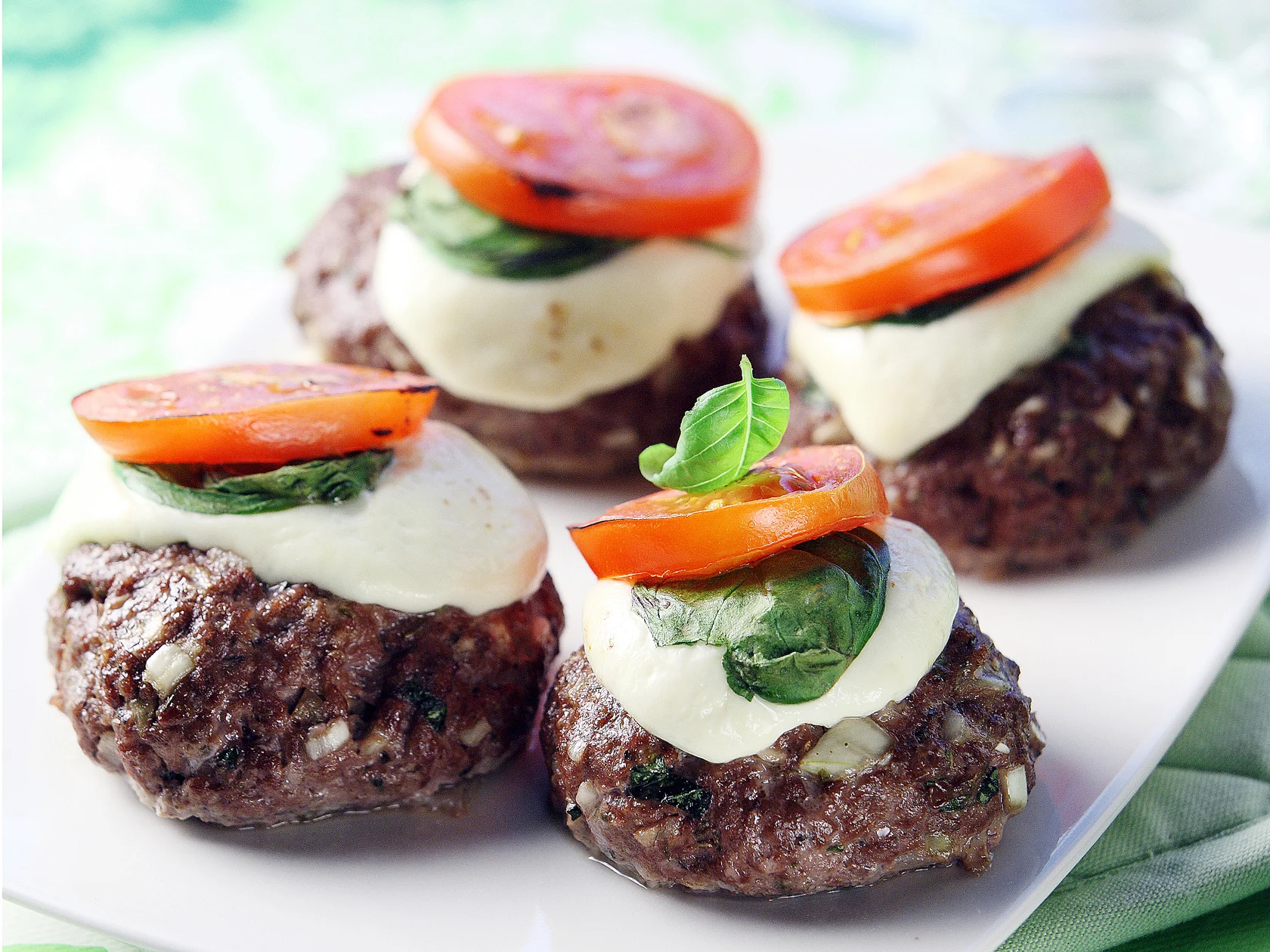 Välimeren jauhelihapihvit