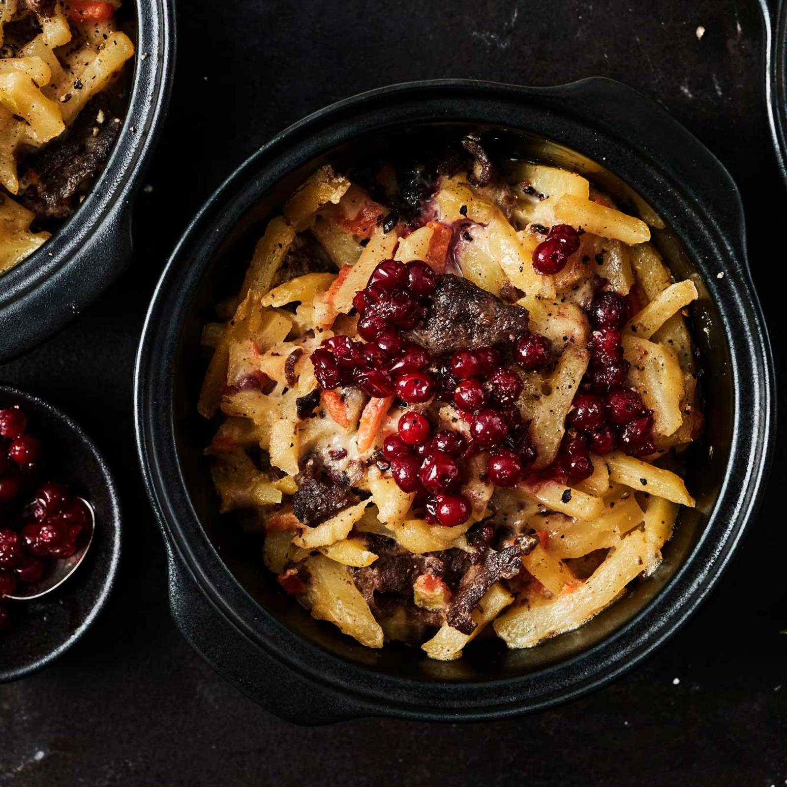 Juustoinen juures-riistaruukku