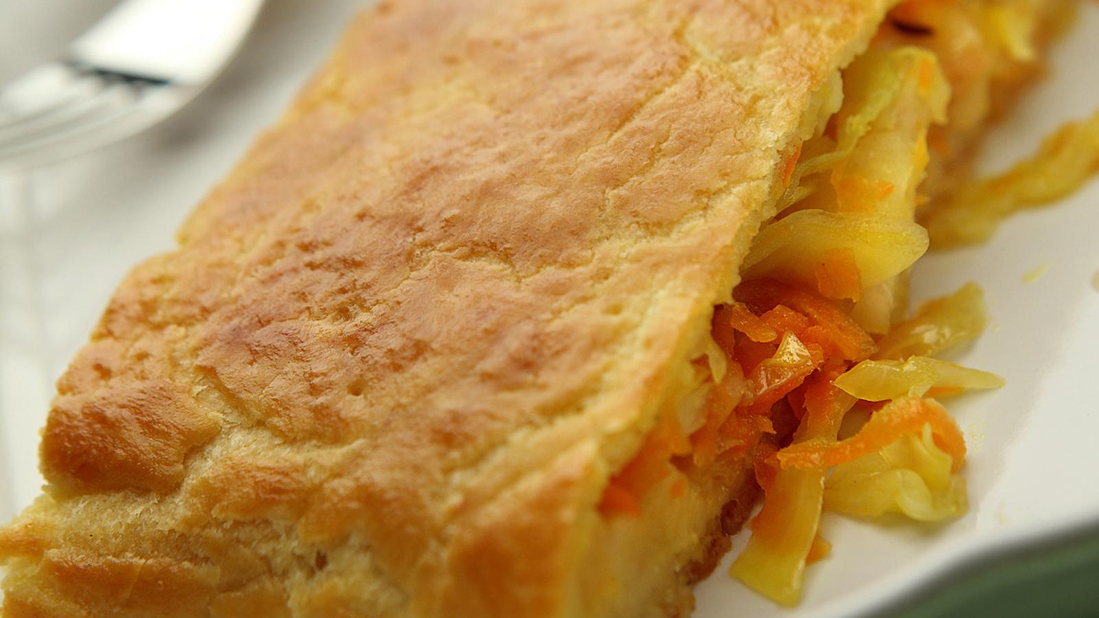 Kaali-porkkanapiirakka