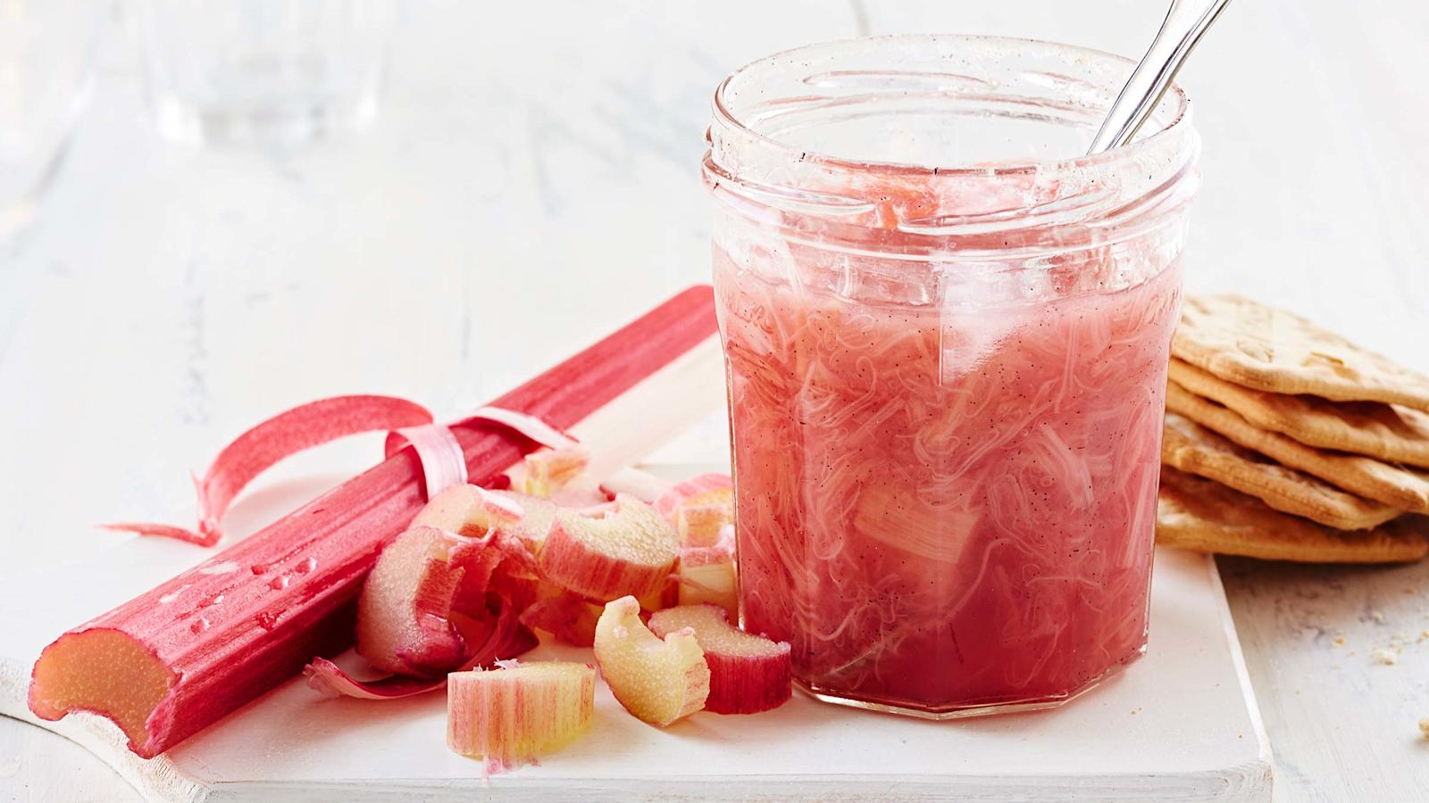 Vaniljainen raparperihillo hillosokerilla ohje