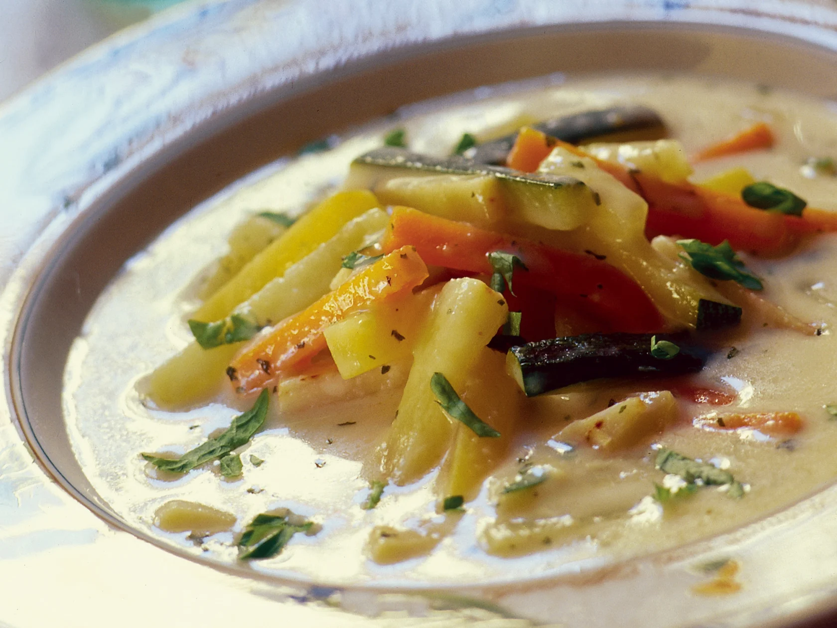 Puutarhurin kasvisjuustokeitto