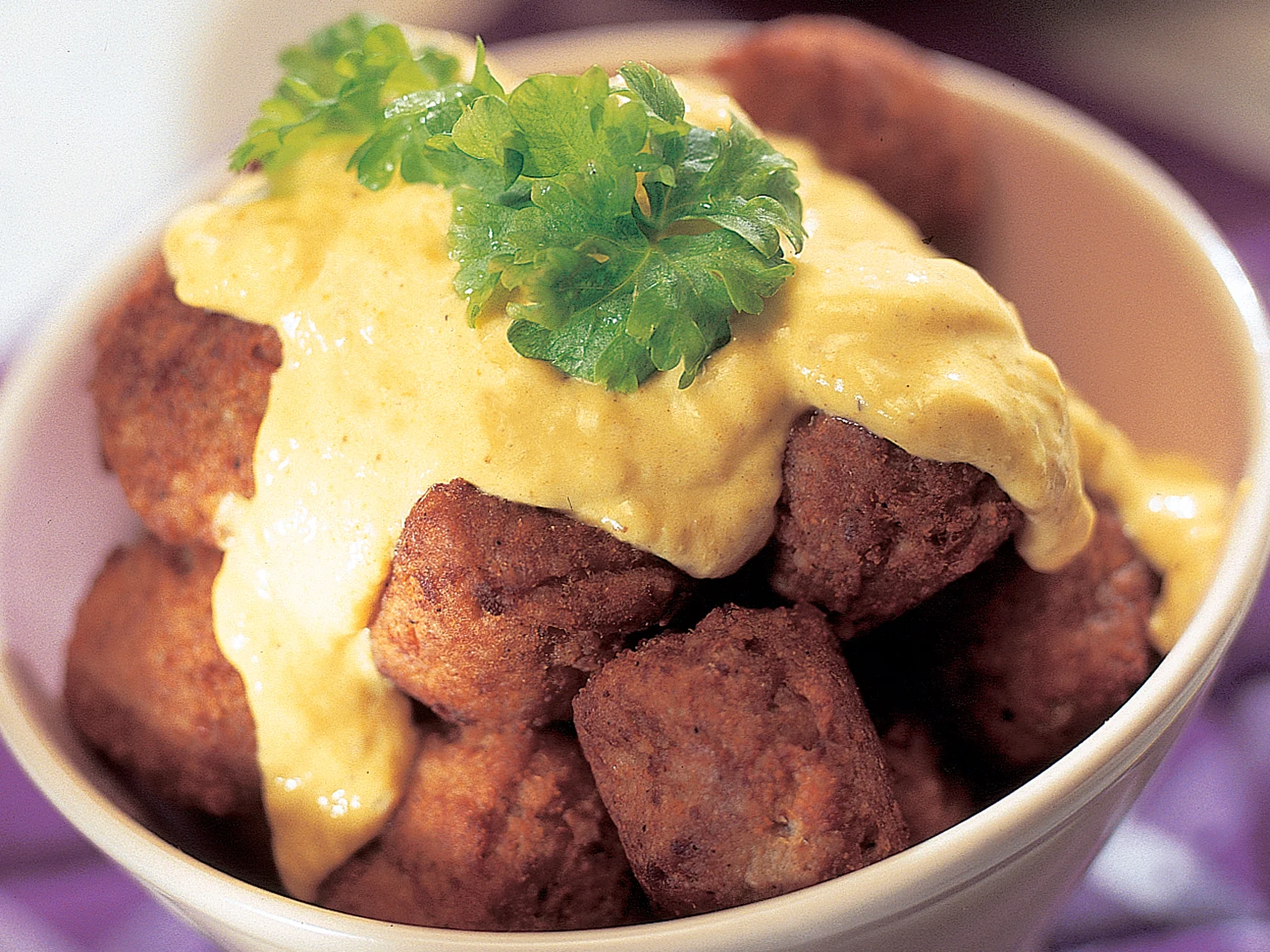 Broileripyöryköitä currybanaanikastikkeessa