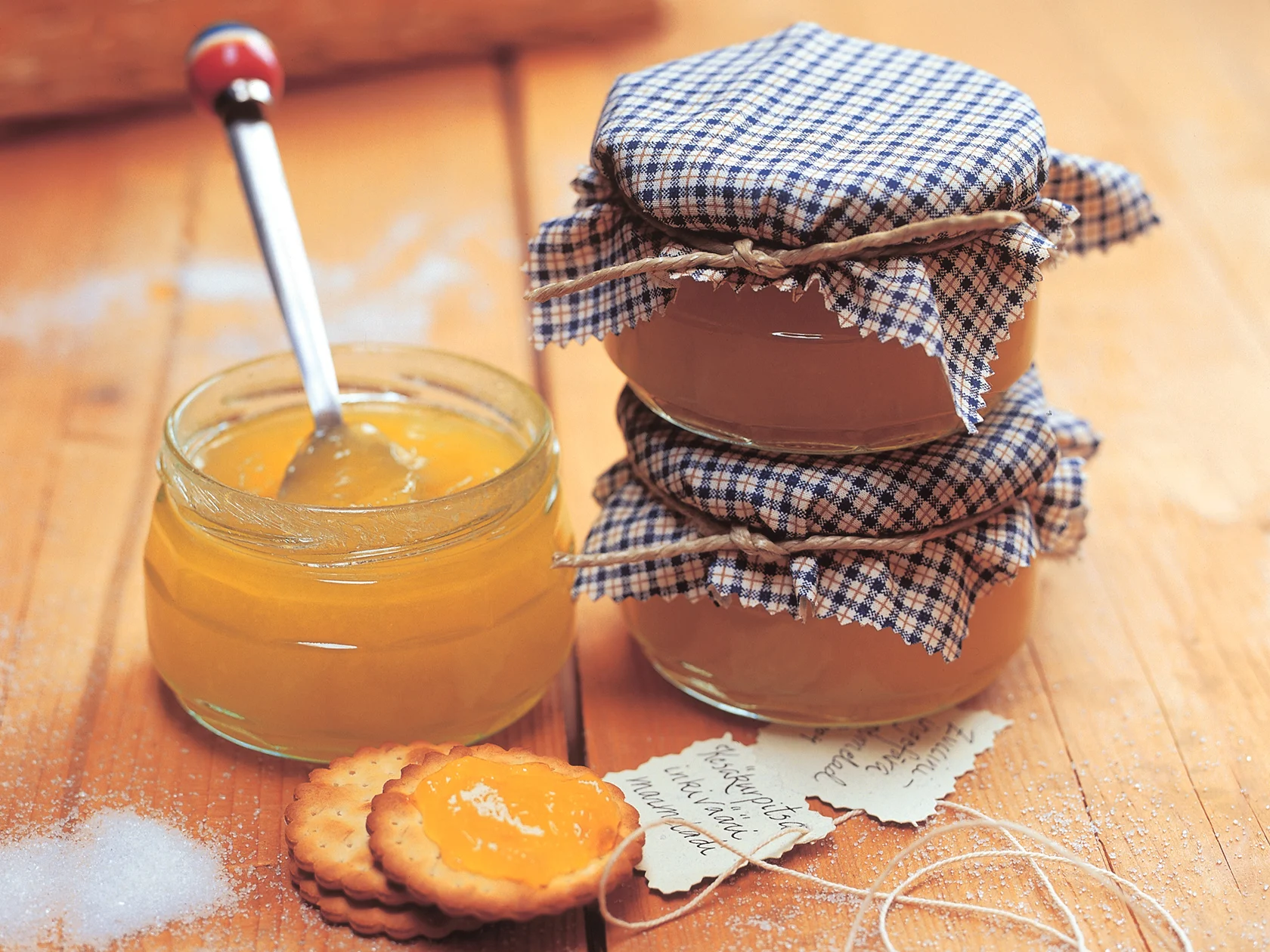 Raikas kesäkurpitsa-inkiväärimarmeladi