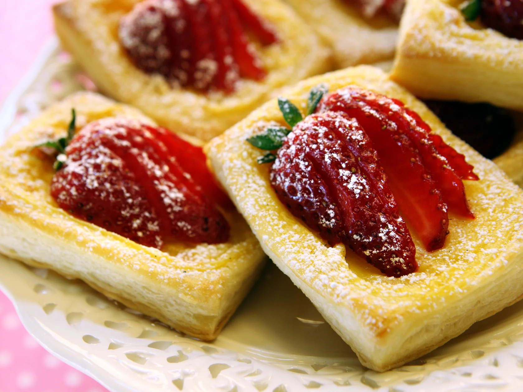 Vanilja-mansikkapiirakat