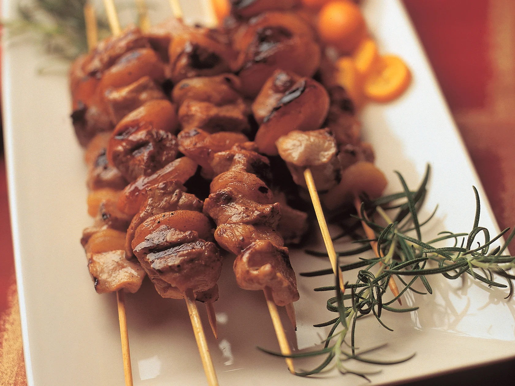 Tulisesti maustetut possuvartaat