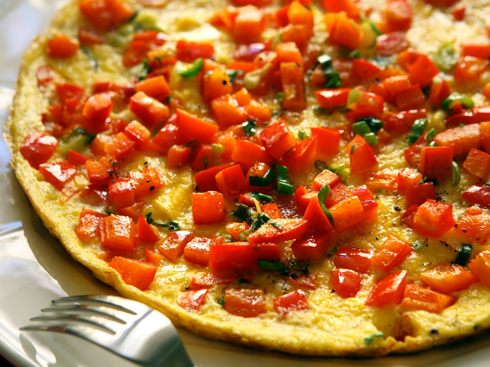 Punainen kasvisomeletti