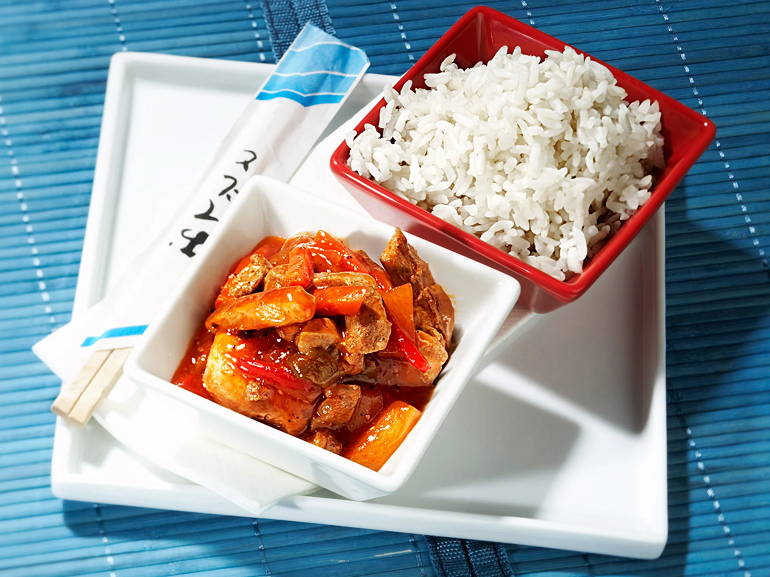 Riisiä ja kiinalaista possukastiketta