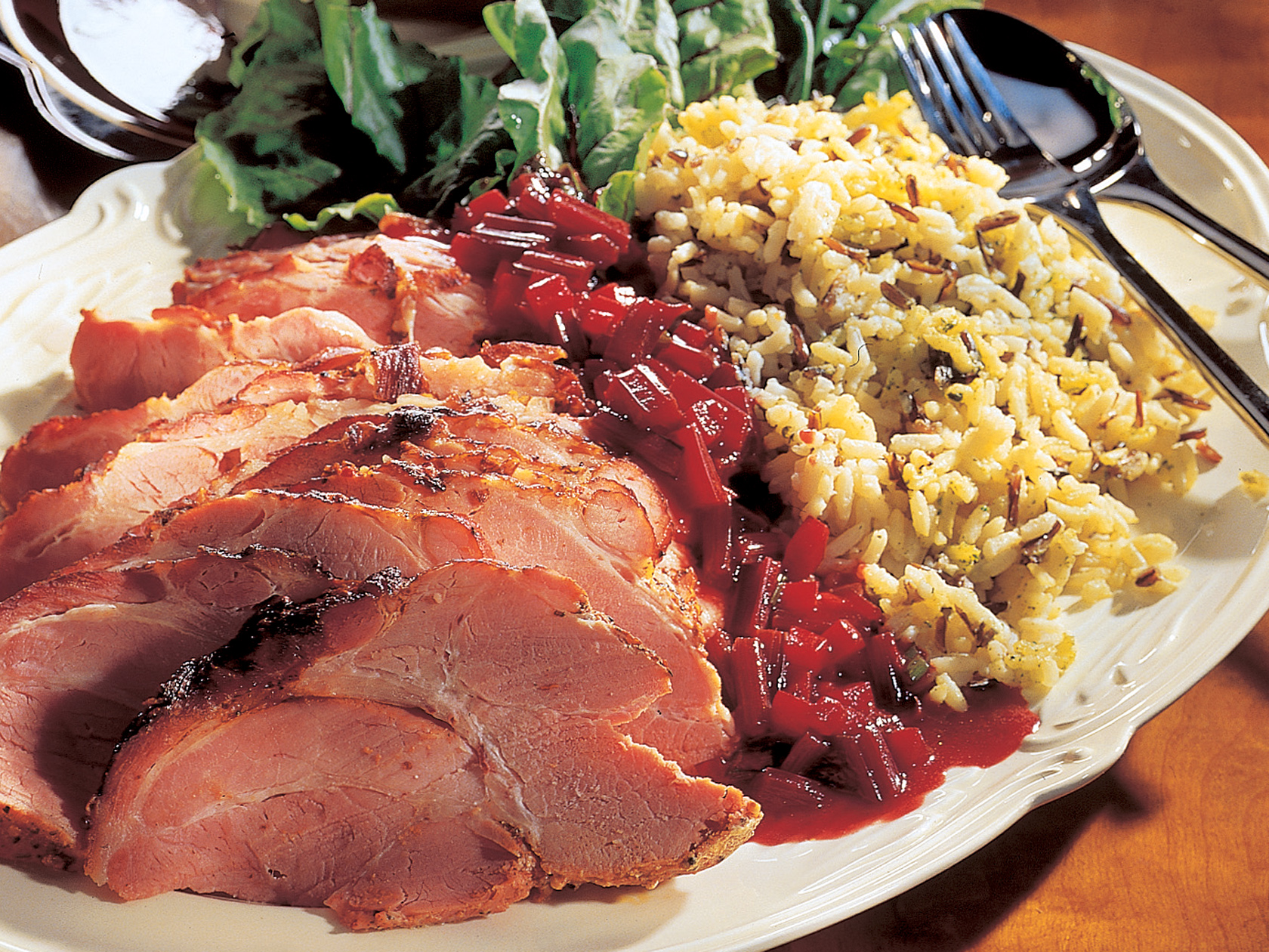 Uunipaisti ja punajuurenvarsikastike