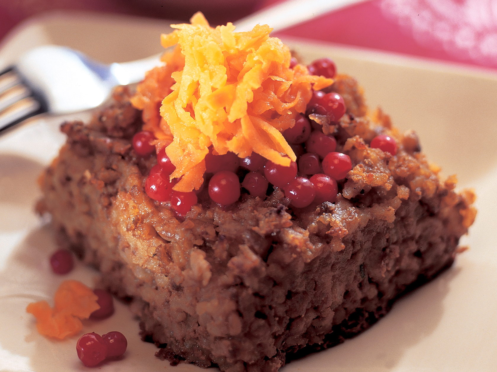 Maksalaatikkoa ja pikaporkkanachutneyta