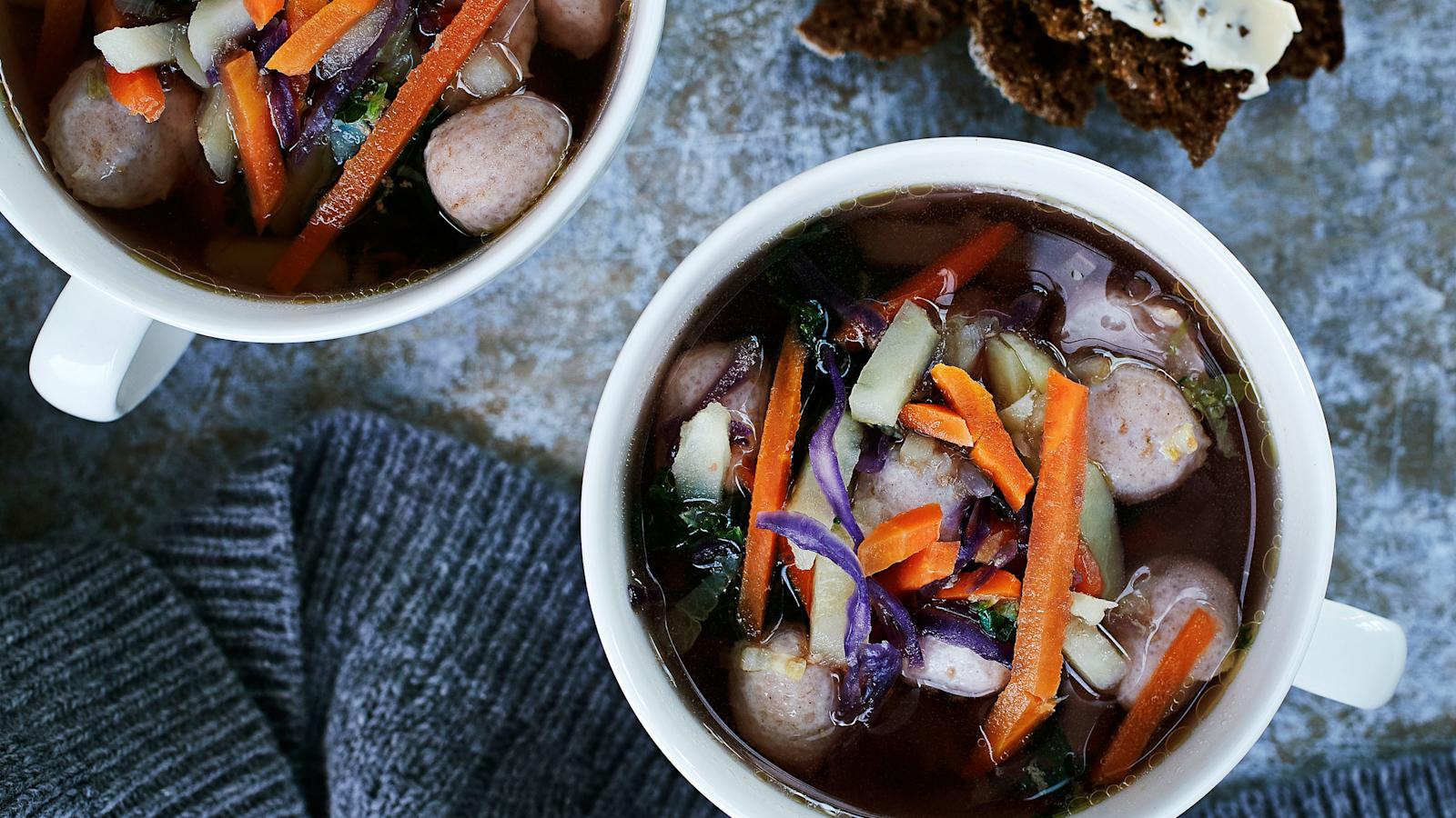 Sukkela siskonmakkarakeitto