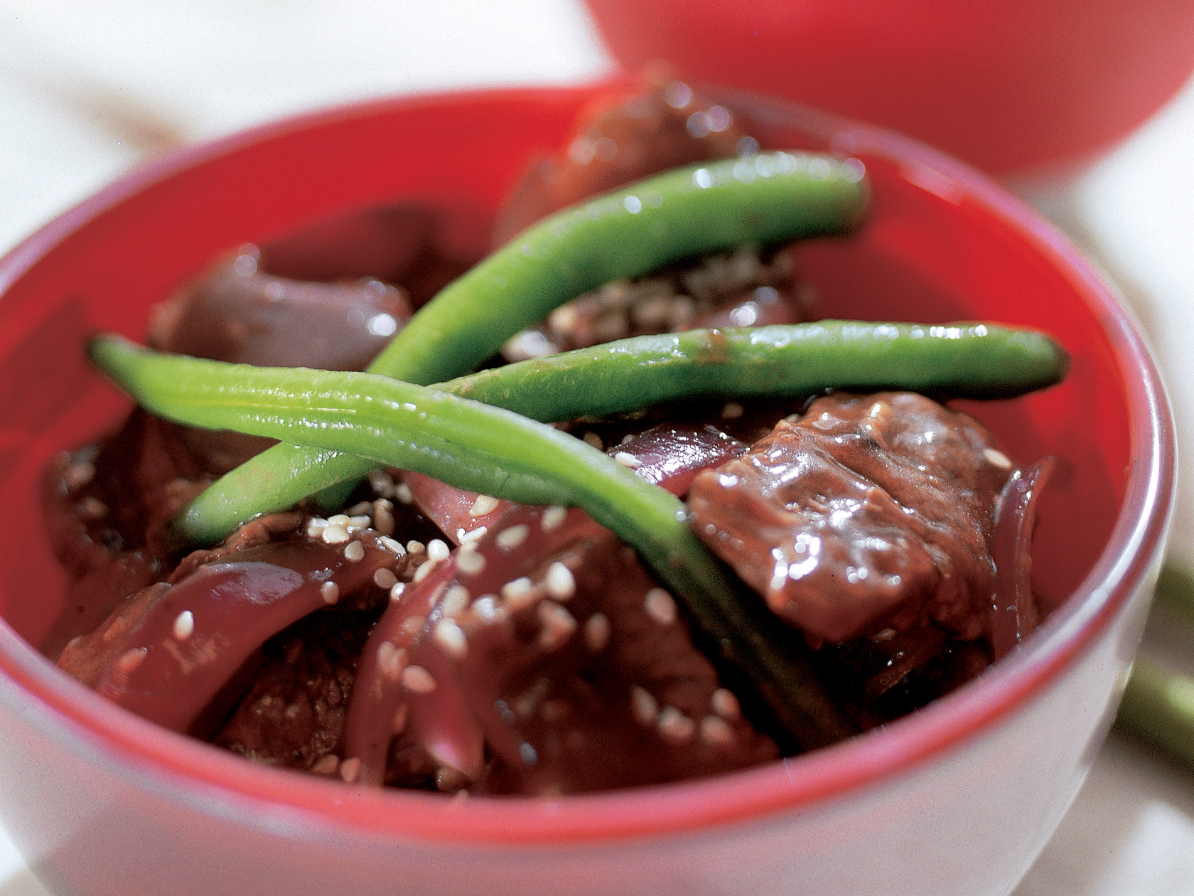 Seesamilihaa viinikastikkeessa