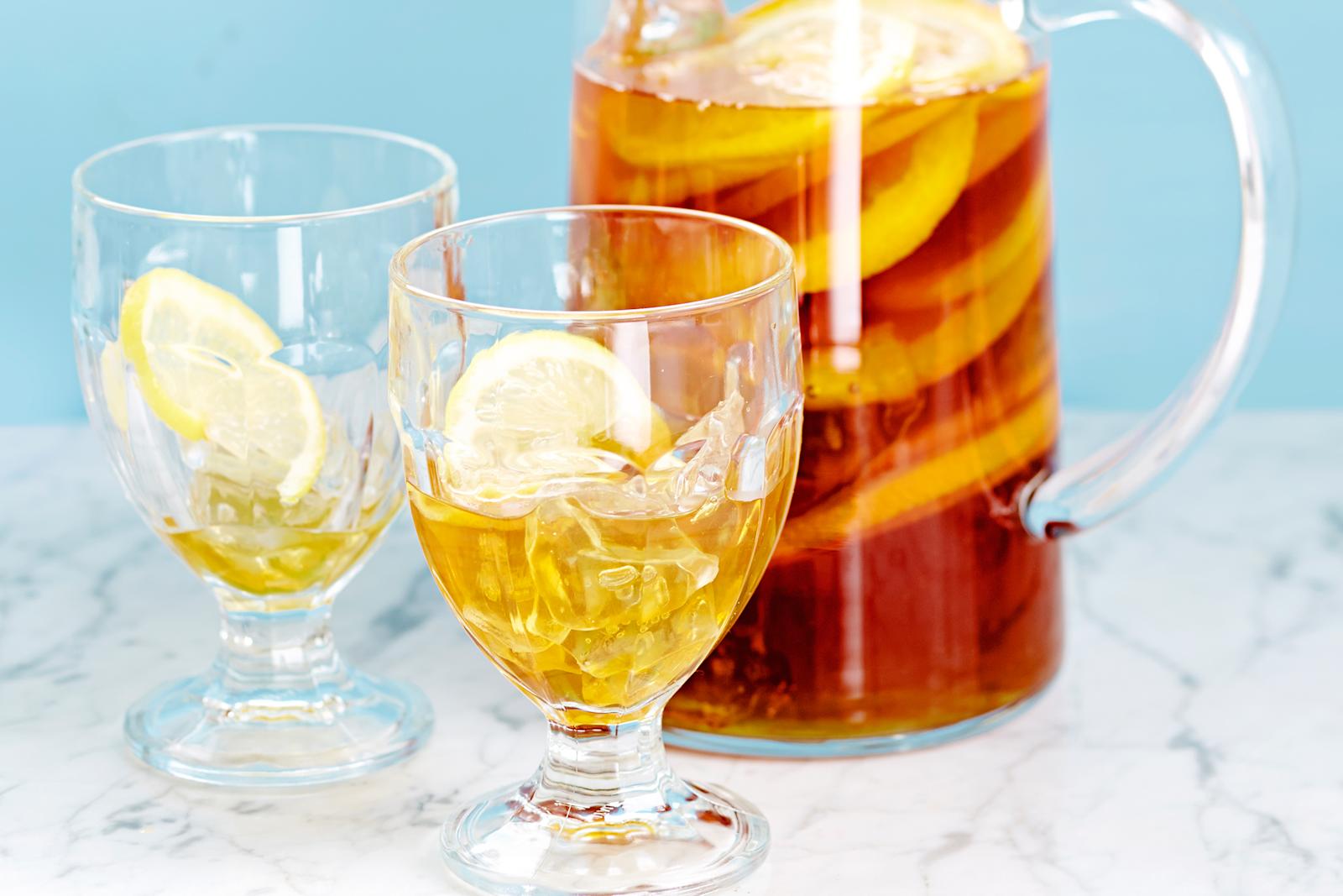 Hedelmäinen jäätee