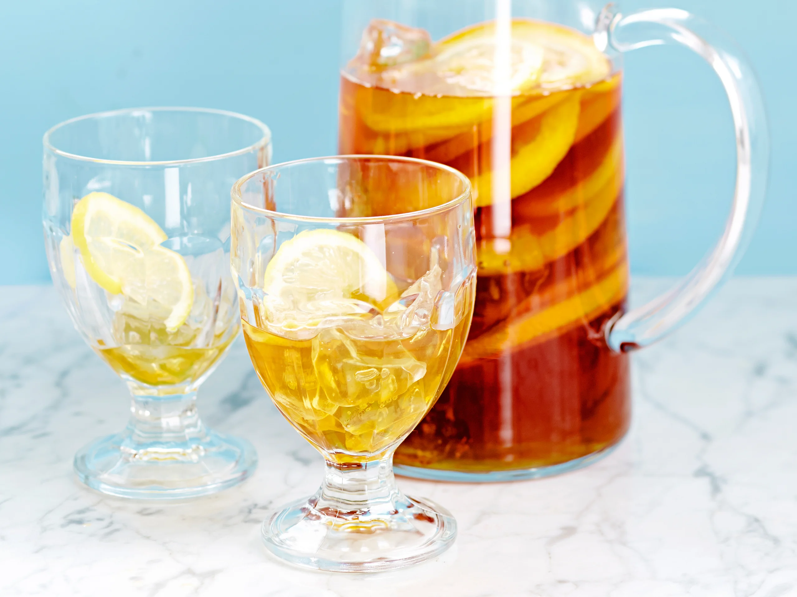 Hedelmäinen jäätee