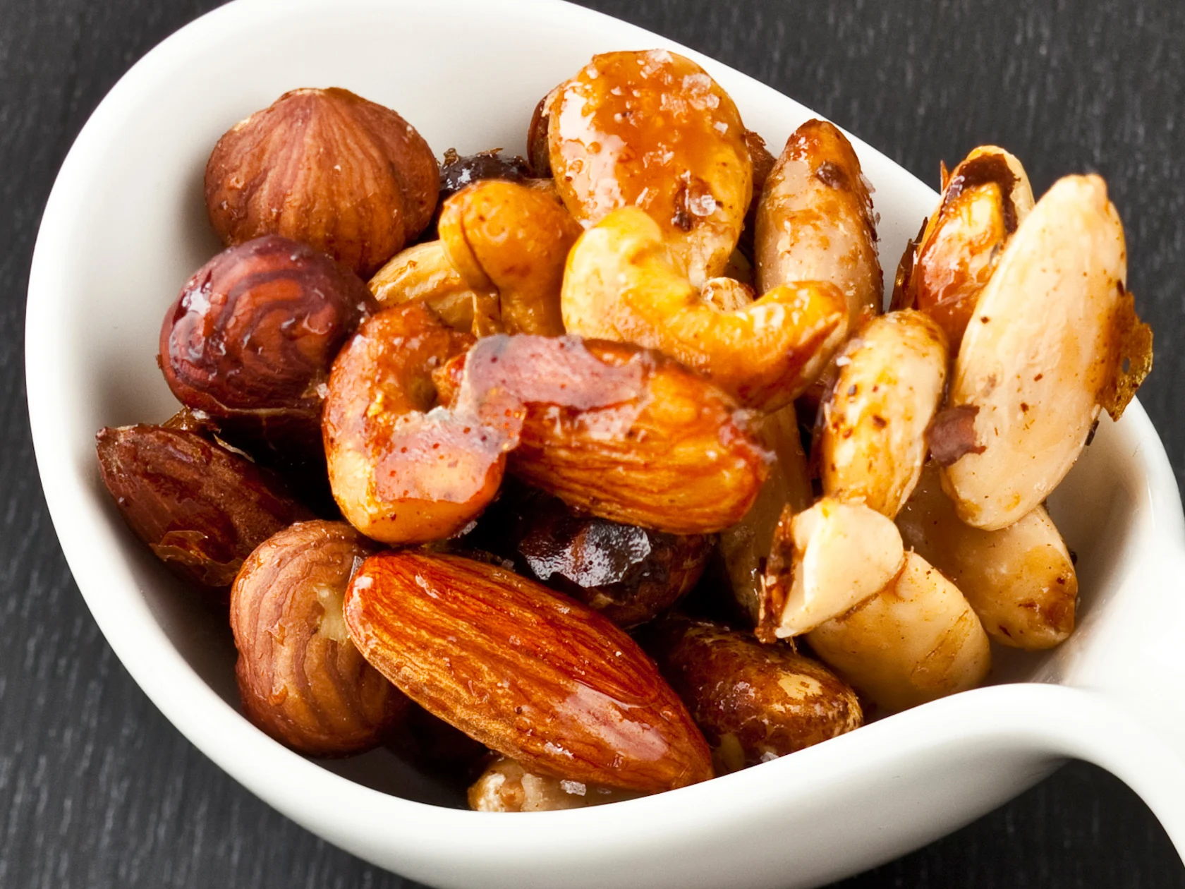 Hunajaiset maustepähkinät