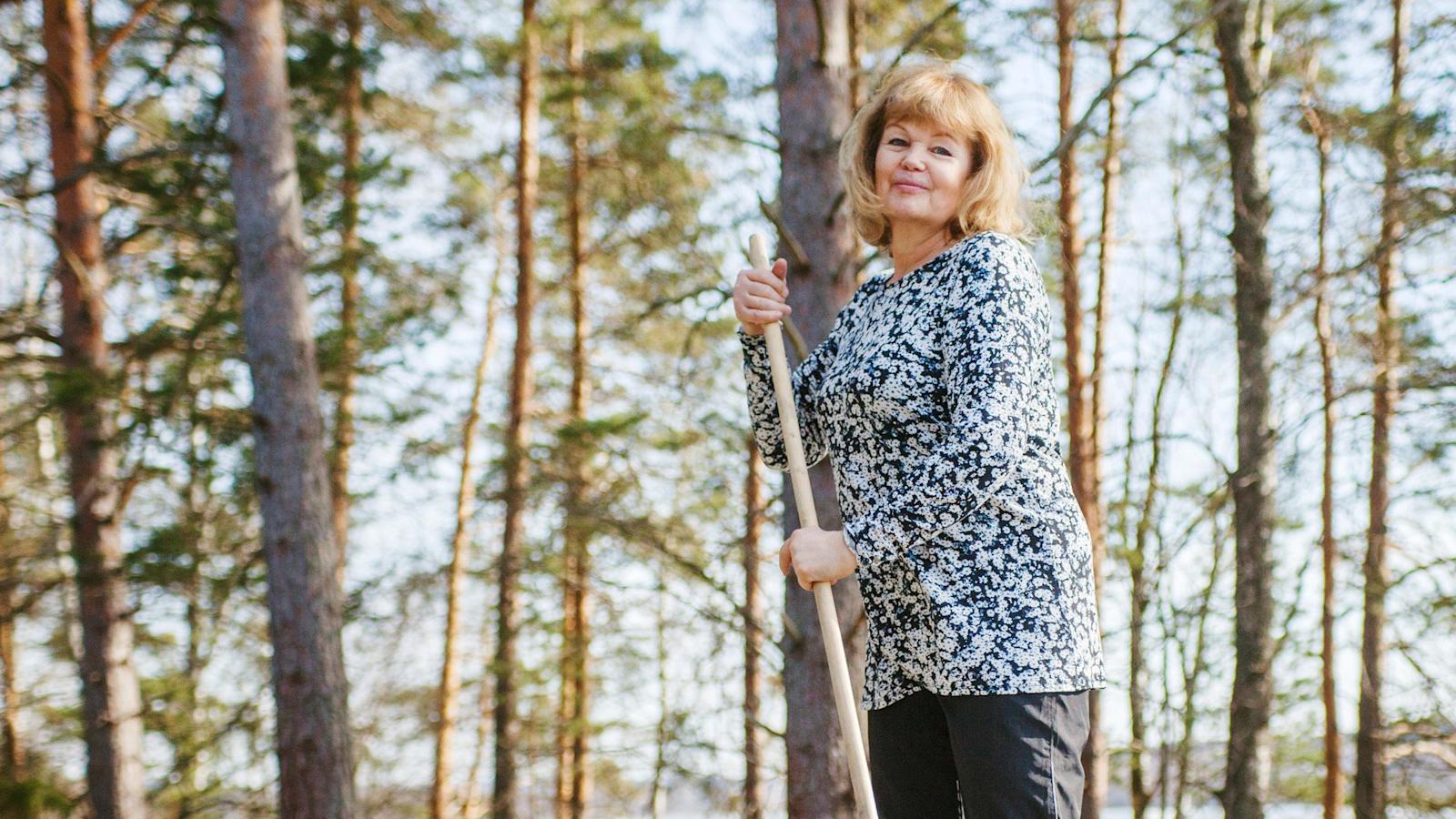 Leena Pouttu nauttii kakkoskotinsa yksityisyydestä ja luonnonrauhasta.