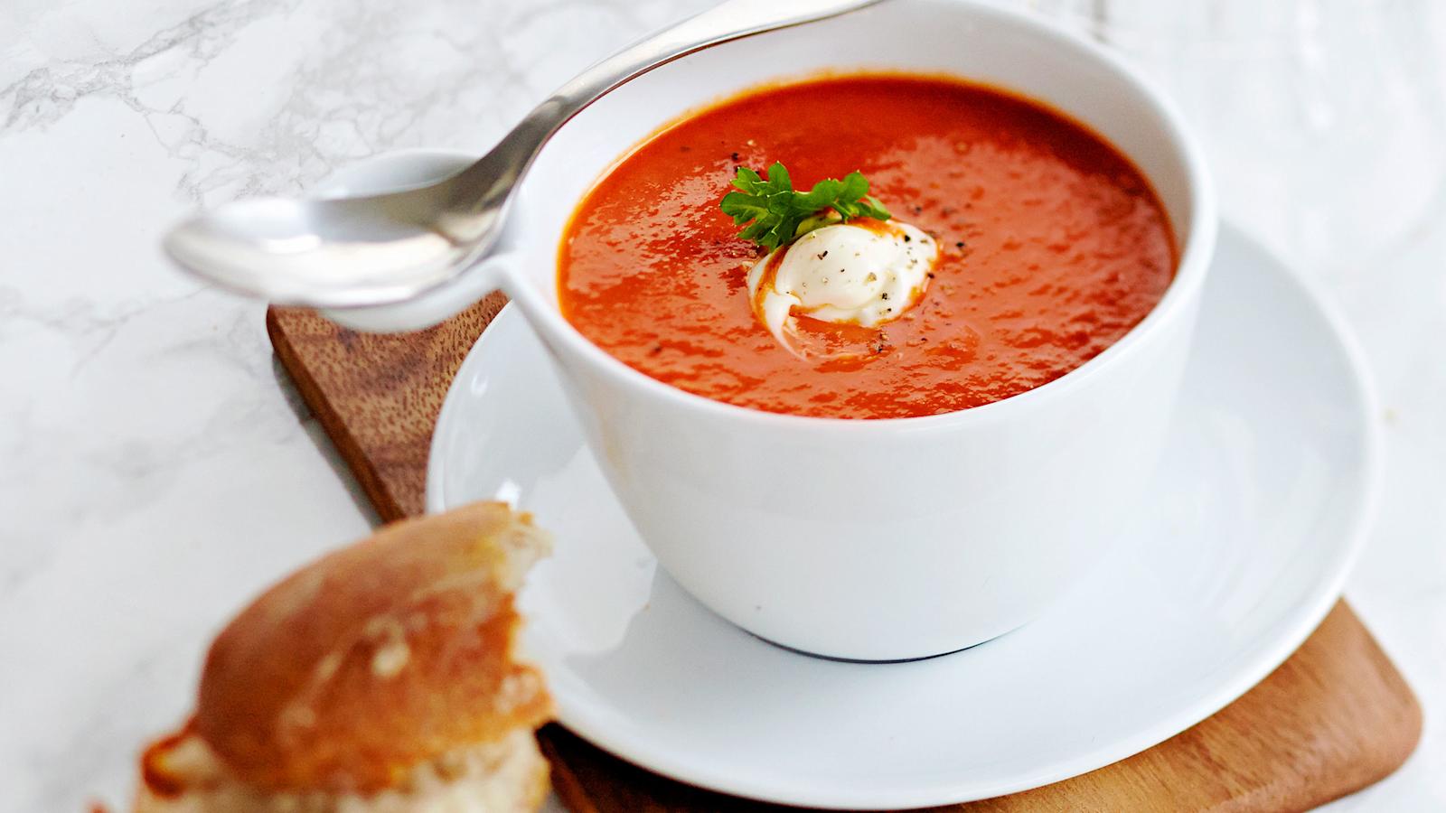 Tomaatti-pestokeitto