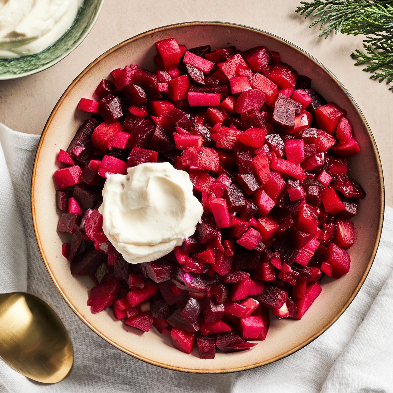 Pikkelöity rosolli ja vuohenjuustovaahto