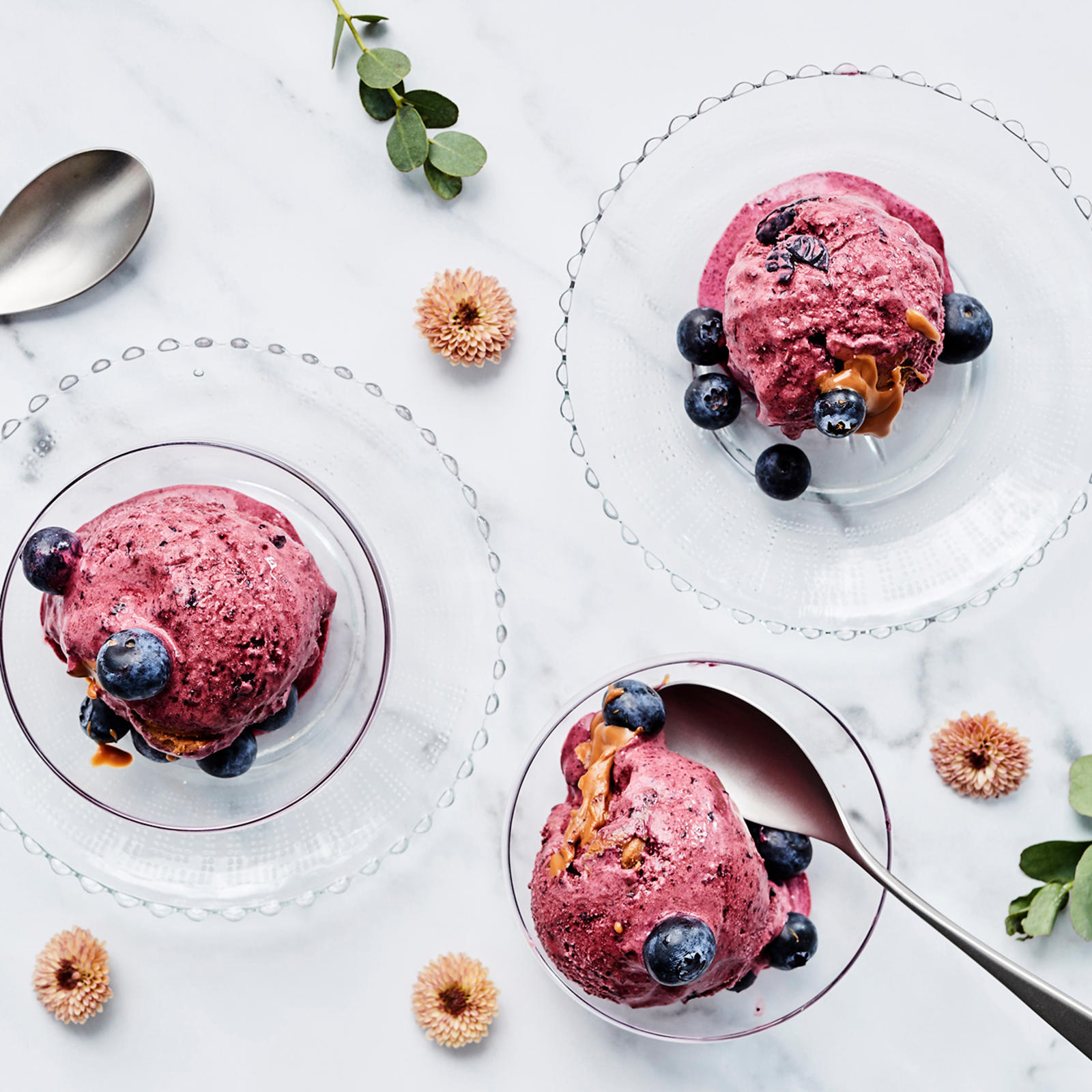 Mustikkapiirakkajäätelö