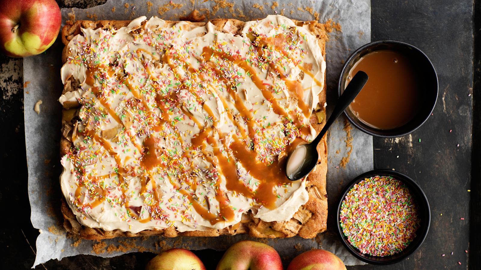 Helpot omena-kinuskipalat