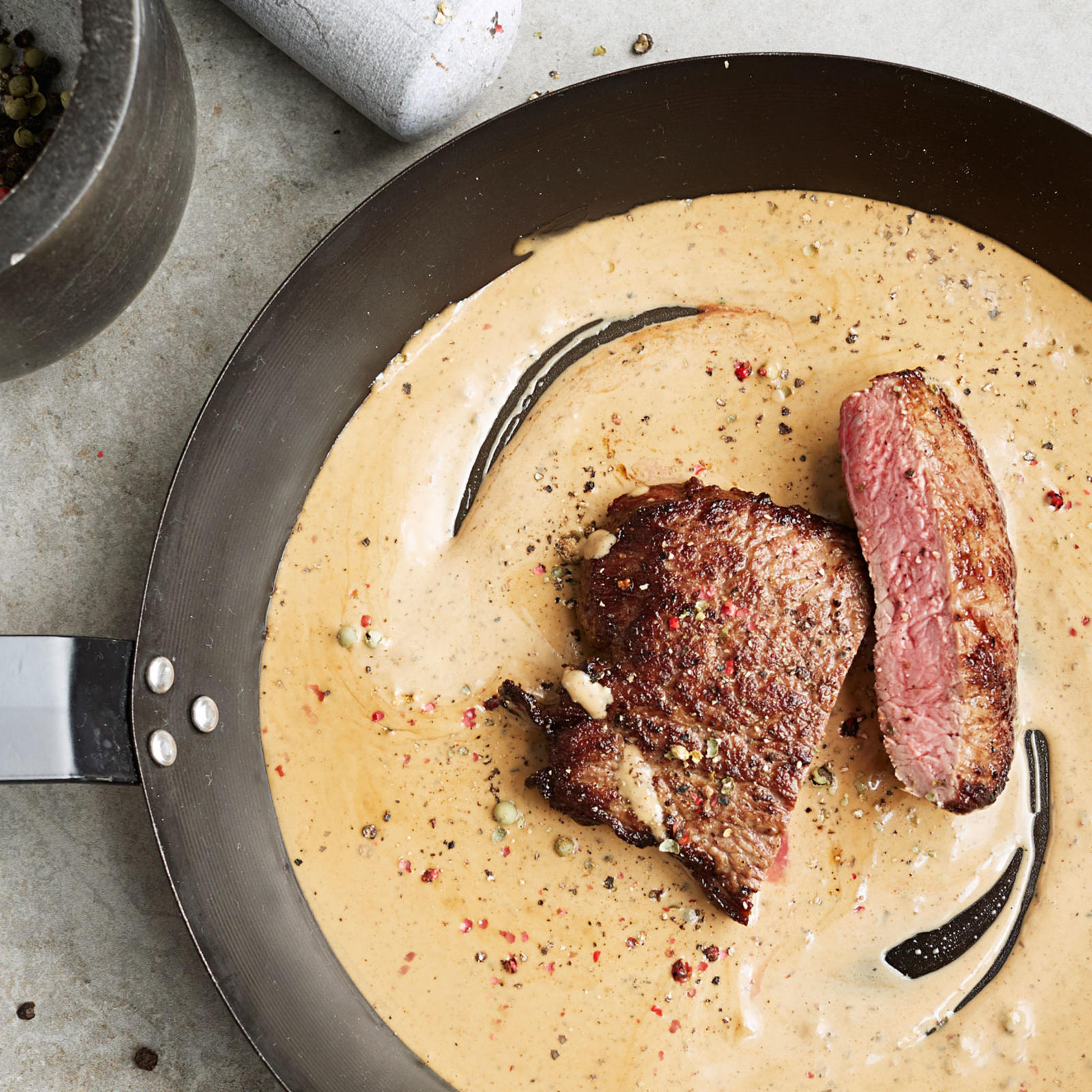 Pippurikastike pihville