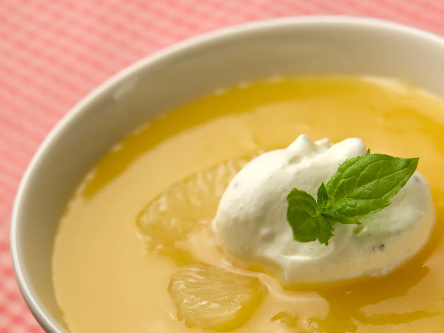 Greippikiisseli ja tuorejuustomousse