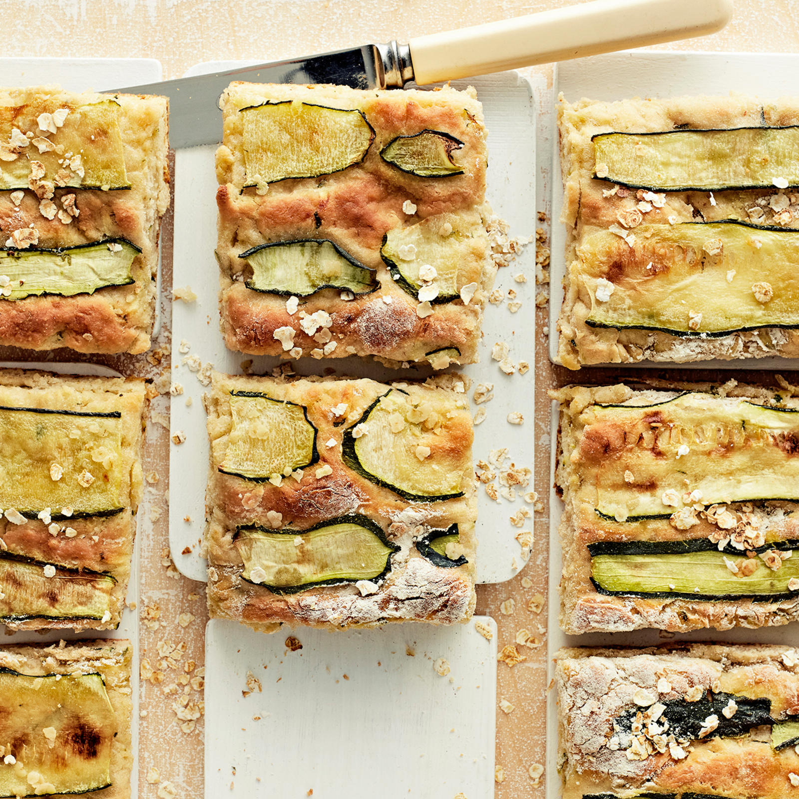 Kesäkurpitsa-kauraleipä