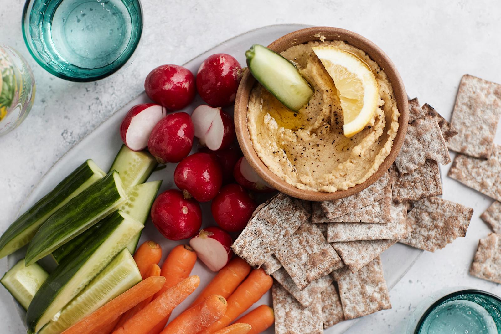 Hummus ja naposteluvihannekset