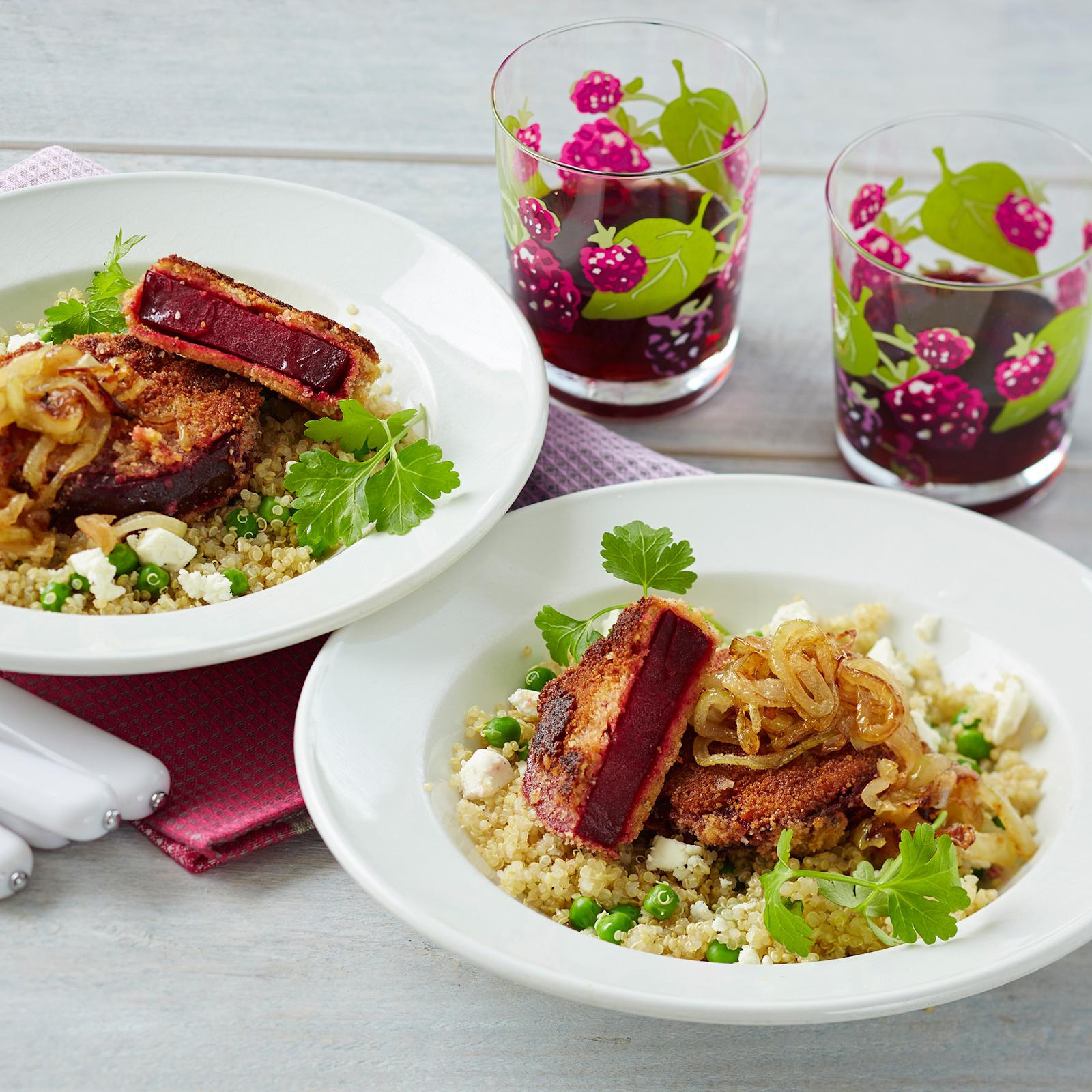 Punajuuripihvit ja paistettu sipuli