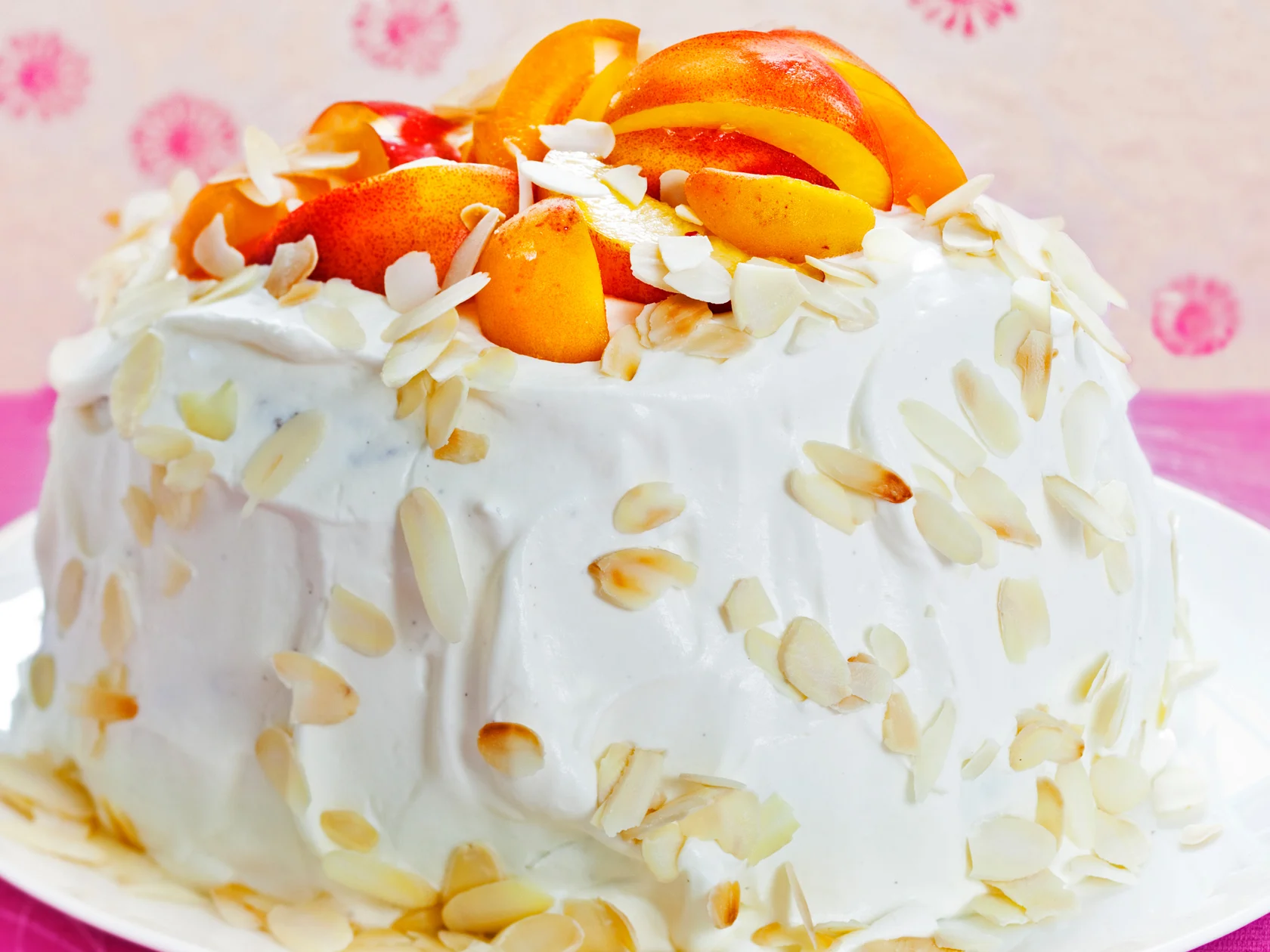 Uudenlainen täytekakku