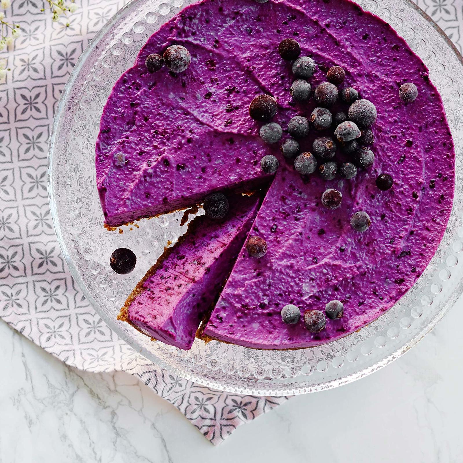 Herukkainen raakakakku