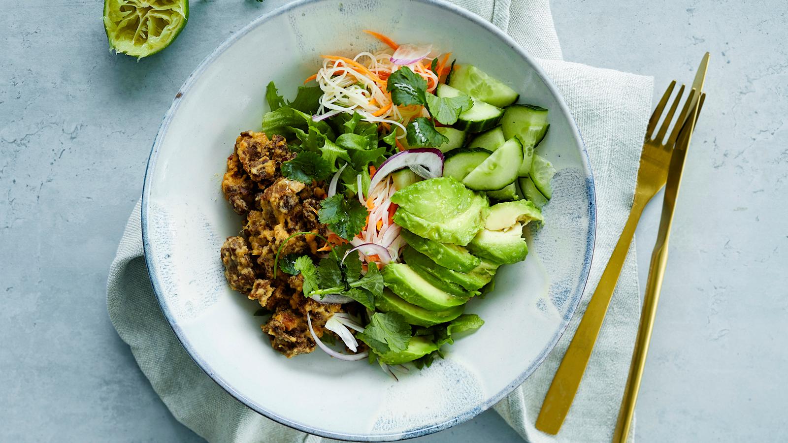 Aasialainen härkissalaatti