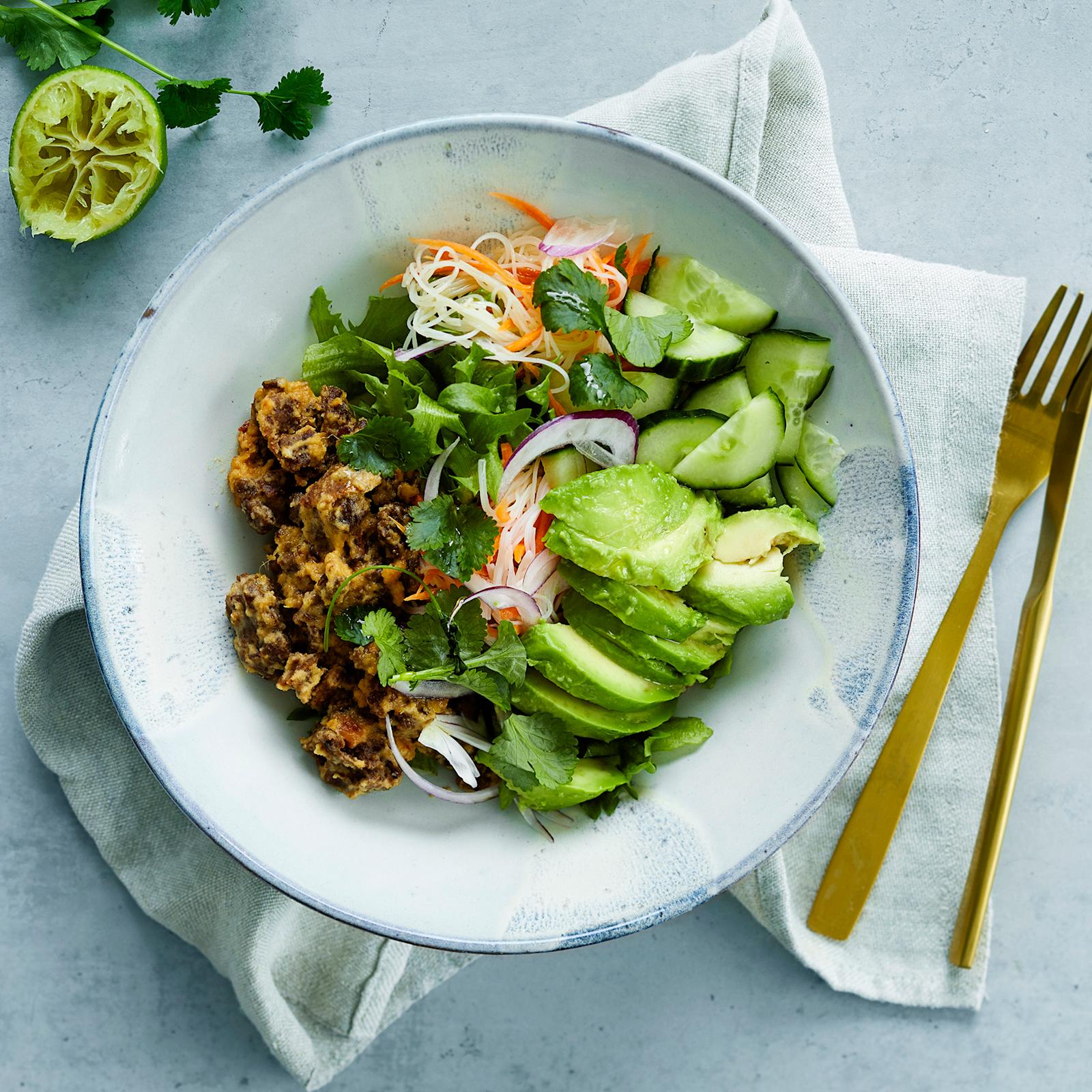 Aasialainen härkissalaatti