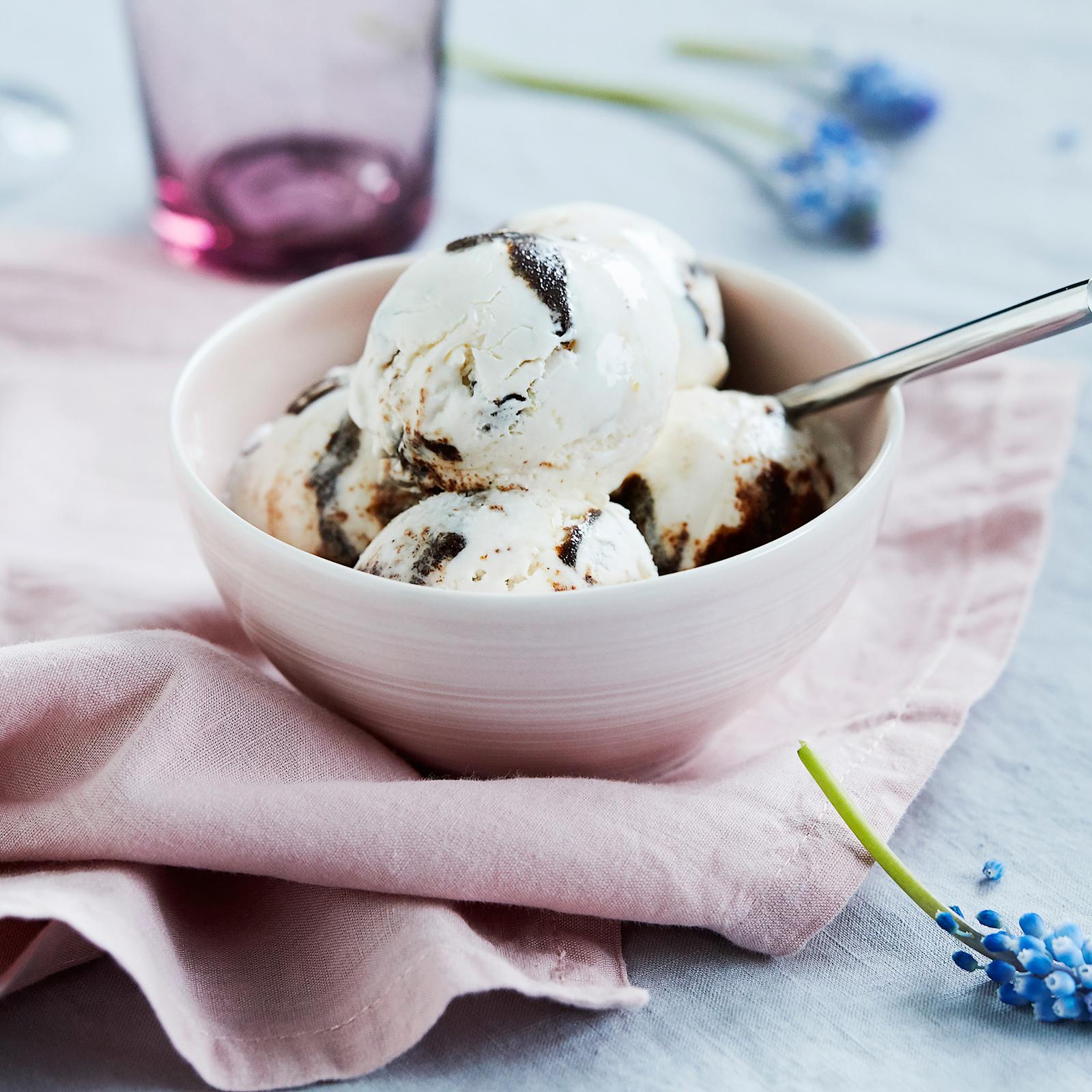 Raidallinen mämmijäätelö