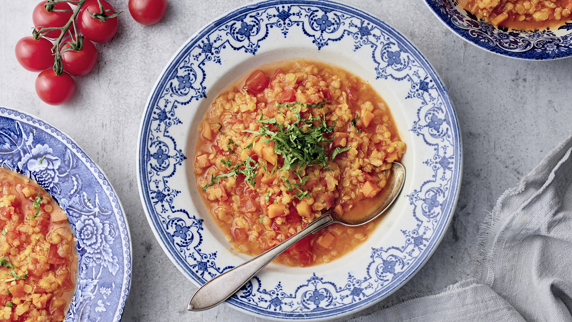 Tomaatti-linssikeitto