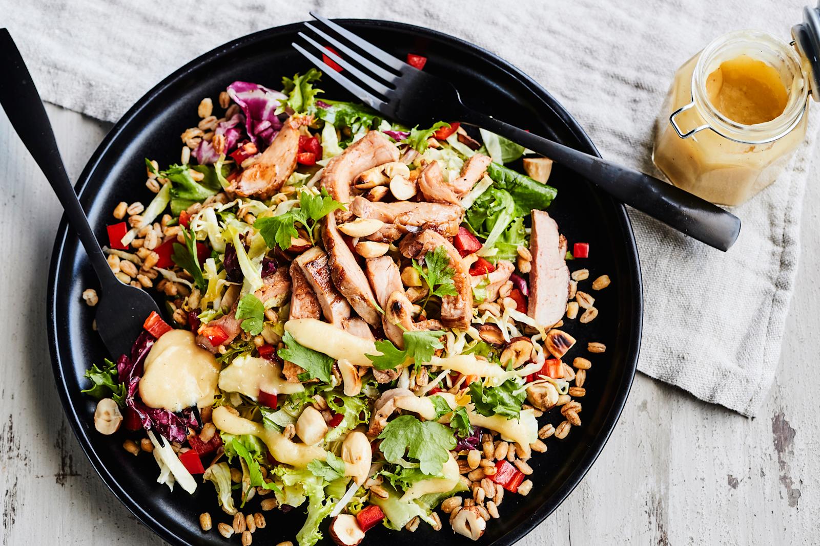 Omenainen possusalaatti