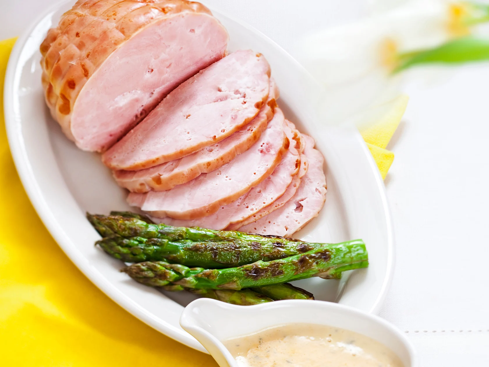 Kalkkunafilee ja persikka-sinihomejuustokastike