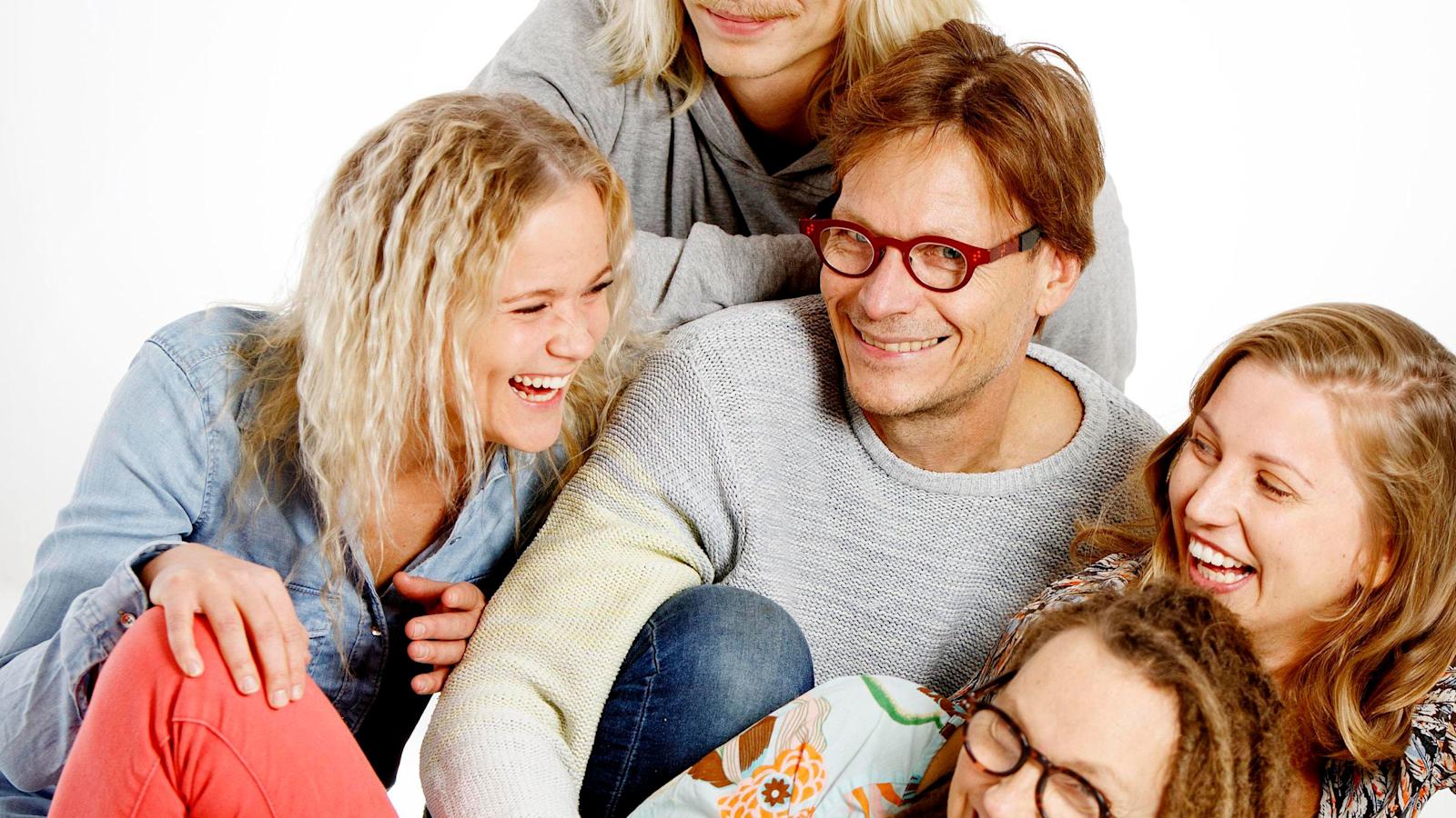 Purokurun perhe sai yhteistä aikaa lomamatkalla. Kuvassa vasemmalta Julia Linna, Raku Purokuru, Vesa Purokuru, Sanna Purokuru ja Roosa Karvinen.