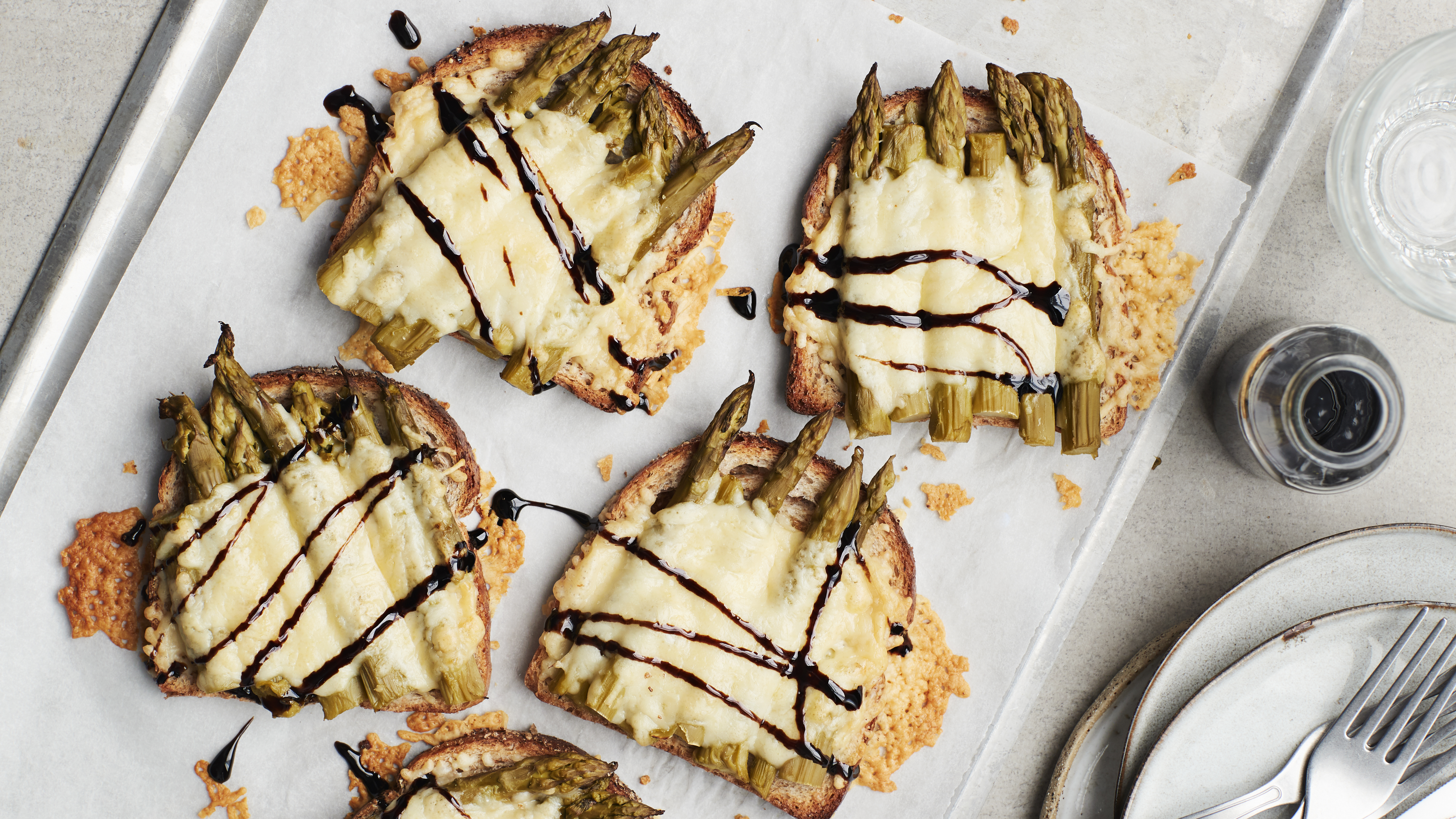 Lämpimät parsaleivät