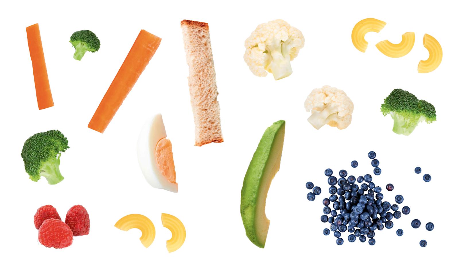 Sormiruokailuun sopivat ruoat valitaan vauvan ikätason mukaisesti.