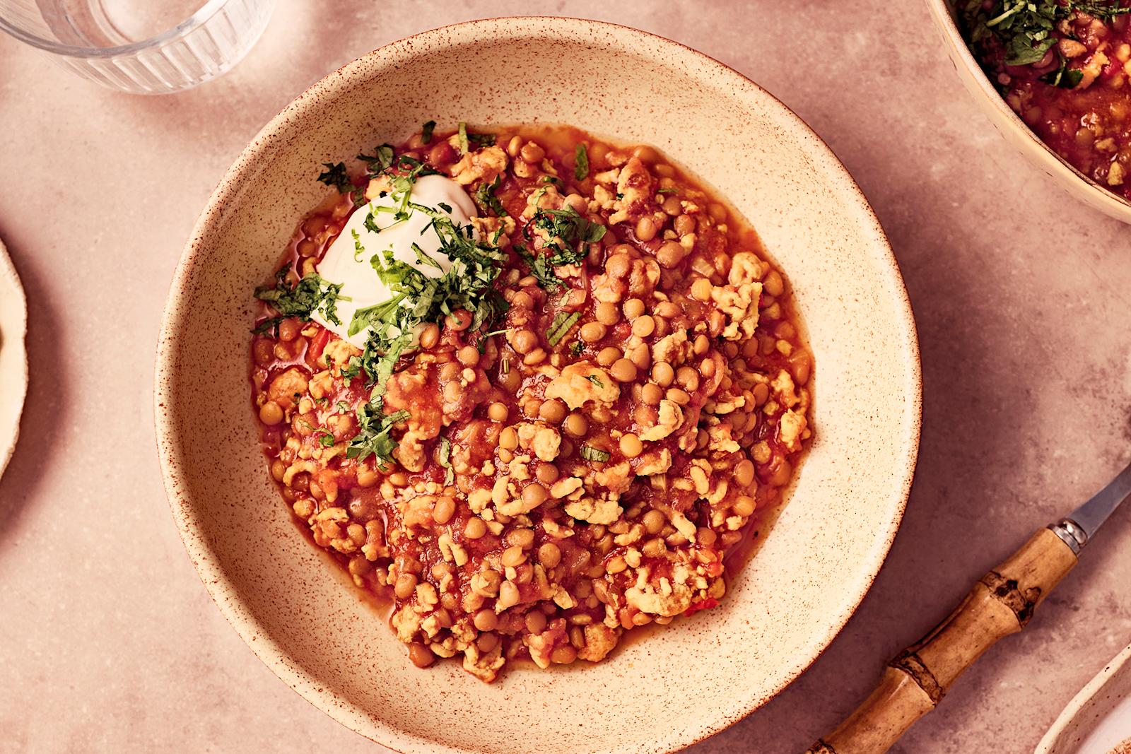 Tomaattinen jauheliha-linssikeitto