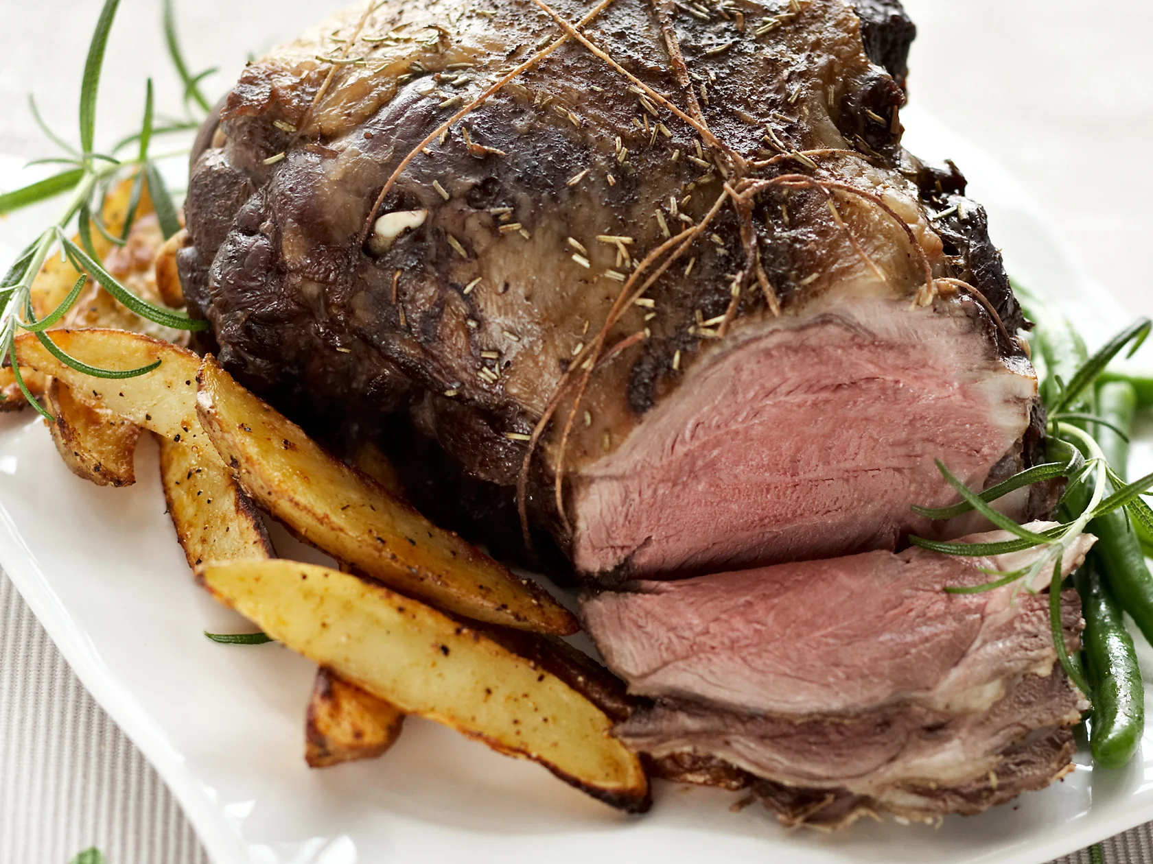 Lampaanpaisti uunissa