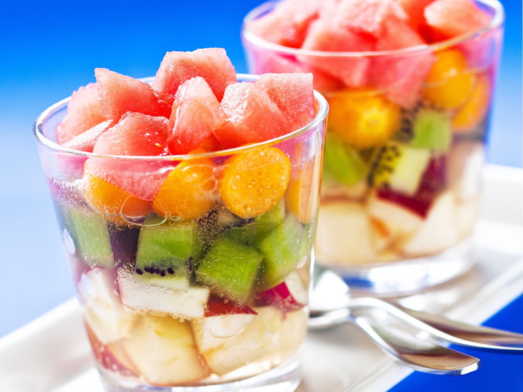 Kuplivat hedelmämaljat