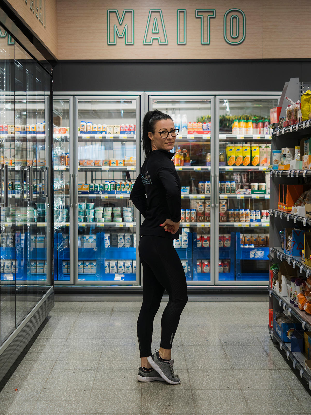 Fitness-urheilija Anne Laukkanen syö terveellistä kotiruokaa.