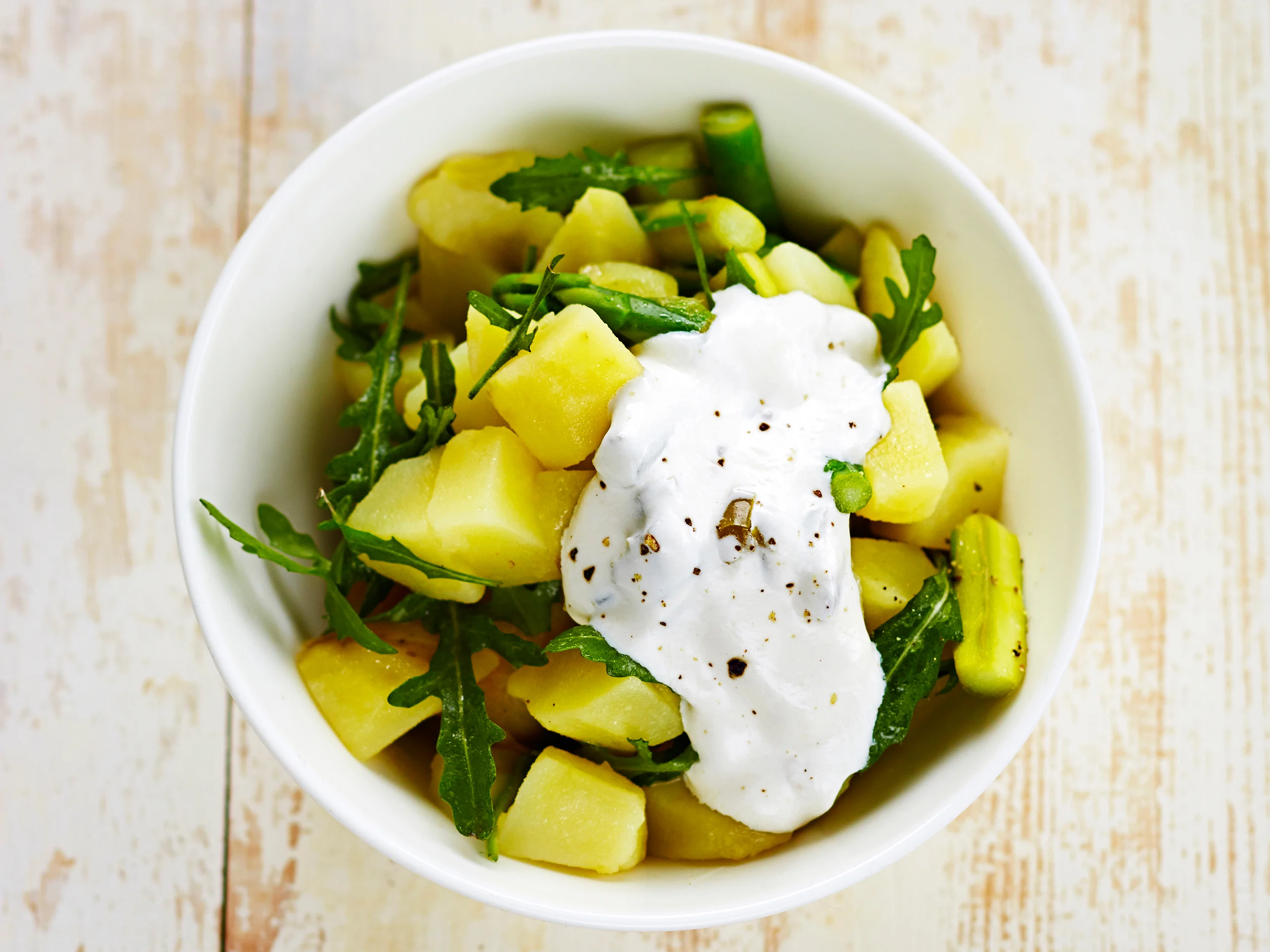 Perunasalaatti jalapenokastikkeella